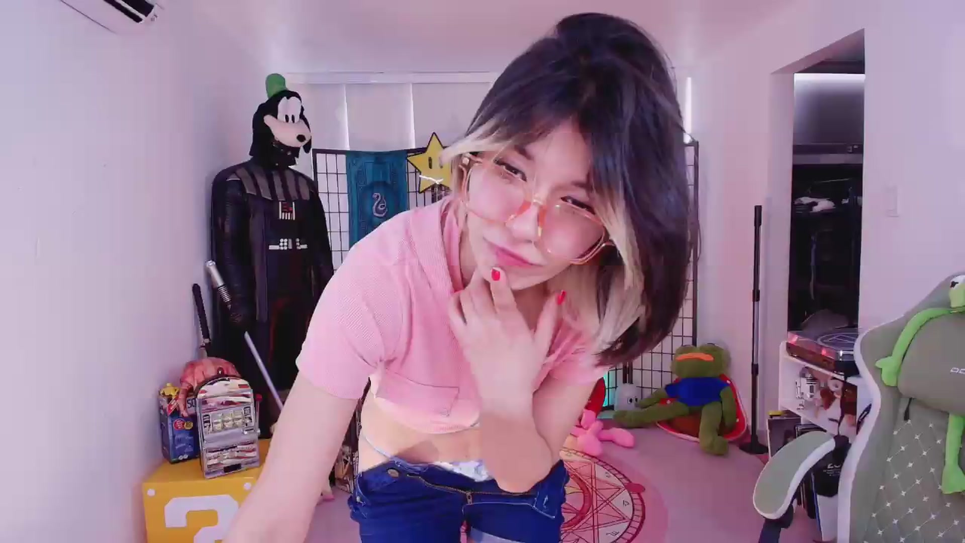 Gallery image thumbnail from Agostinha_Red's myfreecams stream on, 07/12/2026, 14:37 image 13 of 20