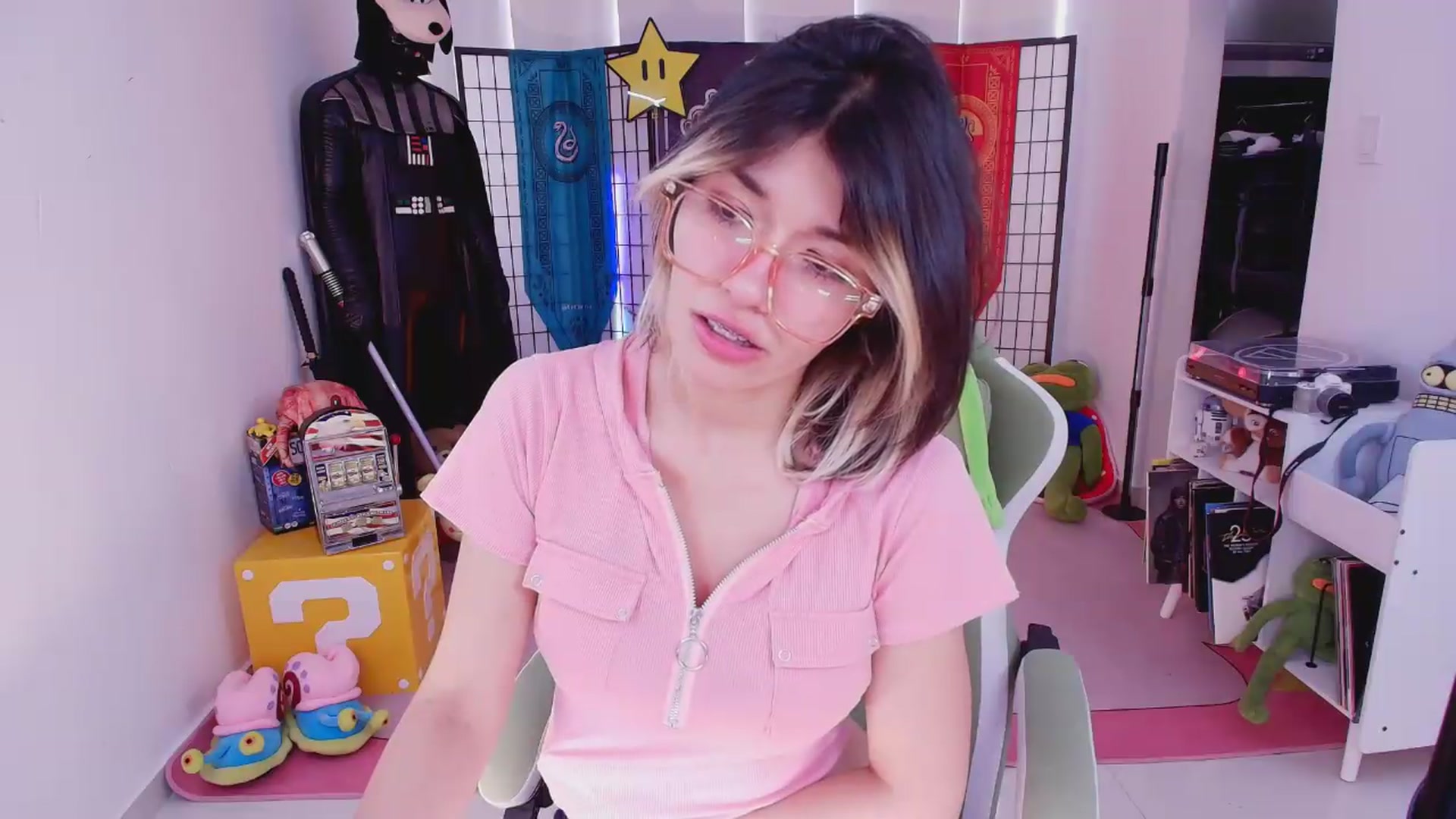 Gallery image thumbnail from Agostinha_Red's myfreecams stream on, 07/12/2026, 14:37 image 18 of 20