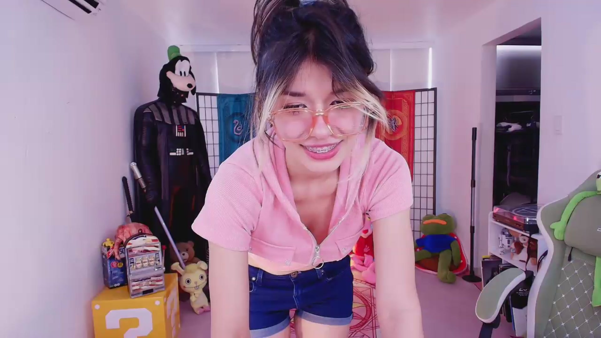 Gallery image thumbnail from Agostinha_Red's myfreecams stream on, 07/12/2026, 14:37 image 11 of 20