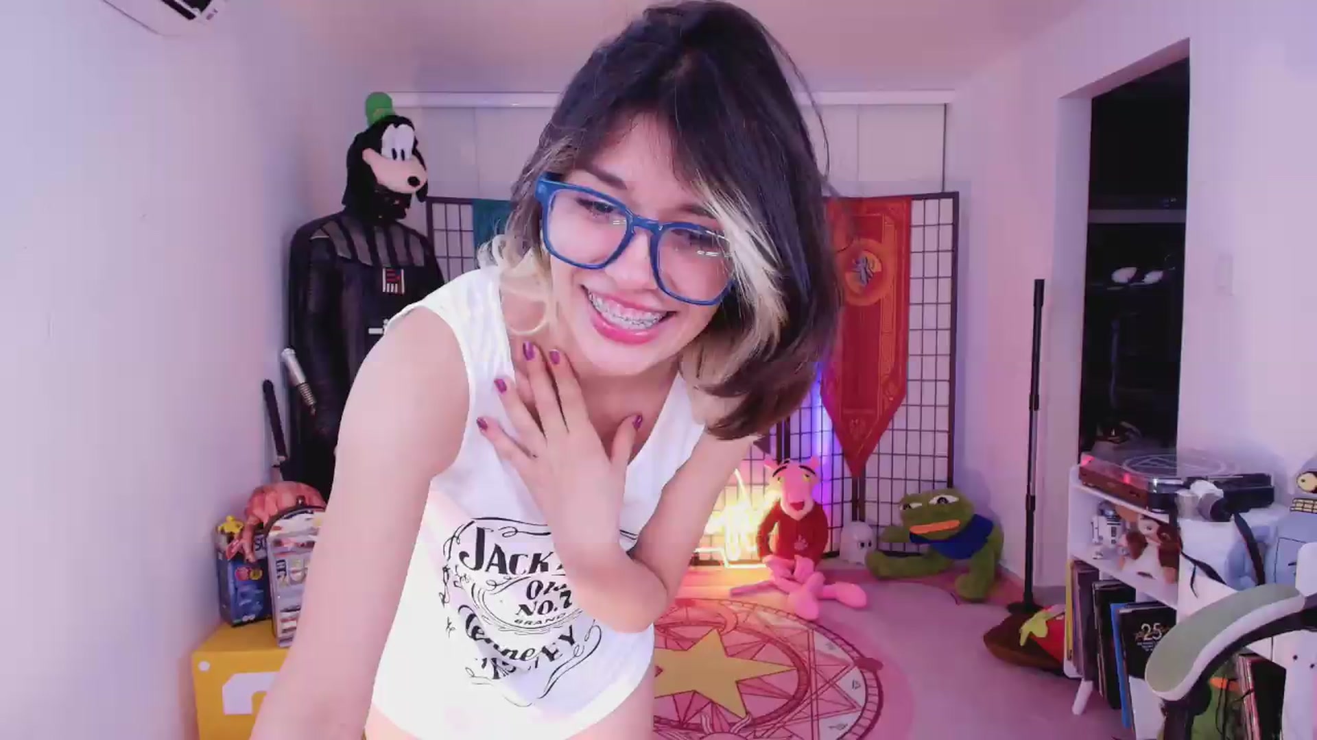 Gallery image thumbnail from Agostinha_Red's myfreecams stream on, 07/20/2026, 01:05 image 11 of 20
