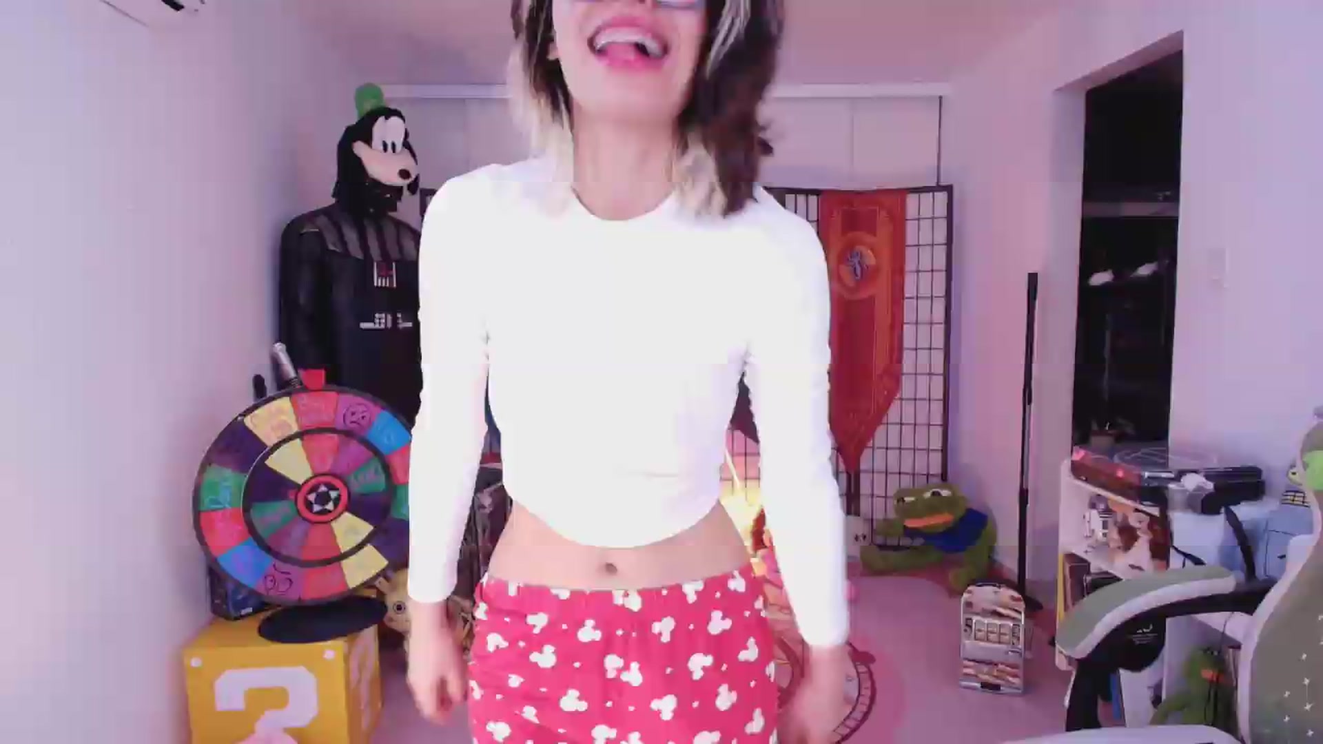 Gallery image thumbnail from Agostinha_Red's myfreecams stream on, 07/21/2026, 01:55 image 2 of 20