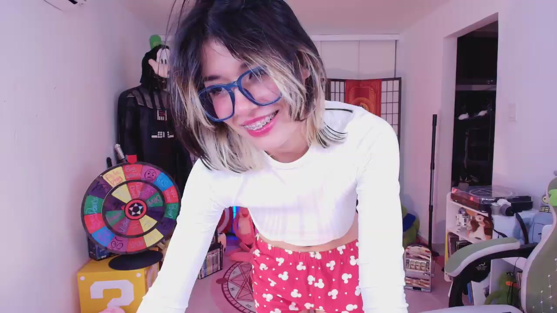 Gallery image thumbnail from Agostinha_Red's myfreecams stream on, 07/21/2026, 01:55 image 3 of 20