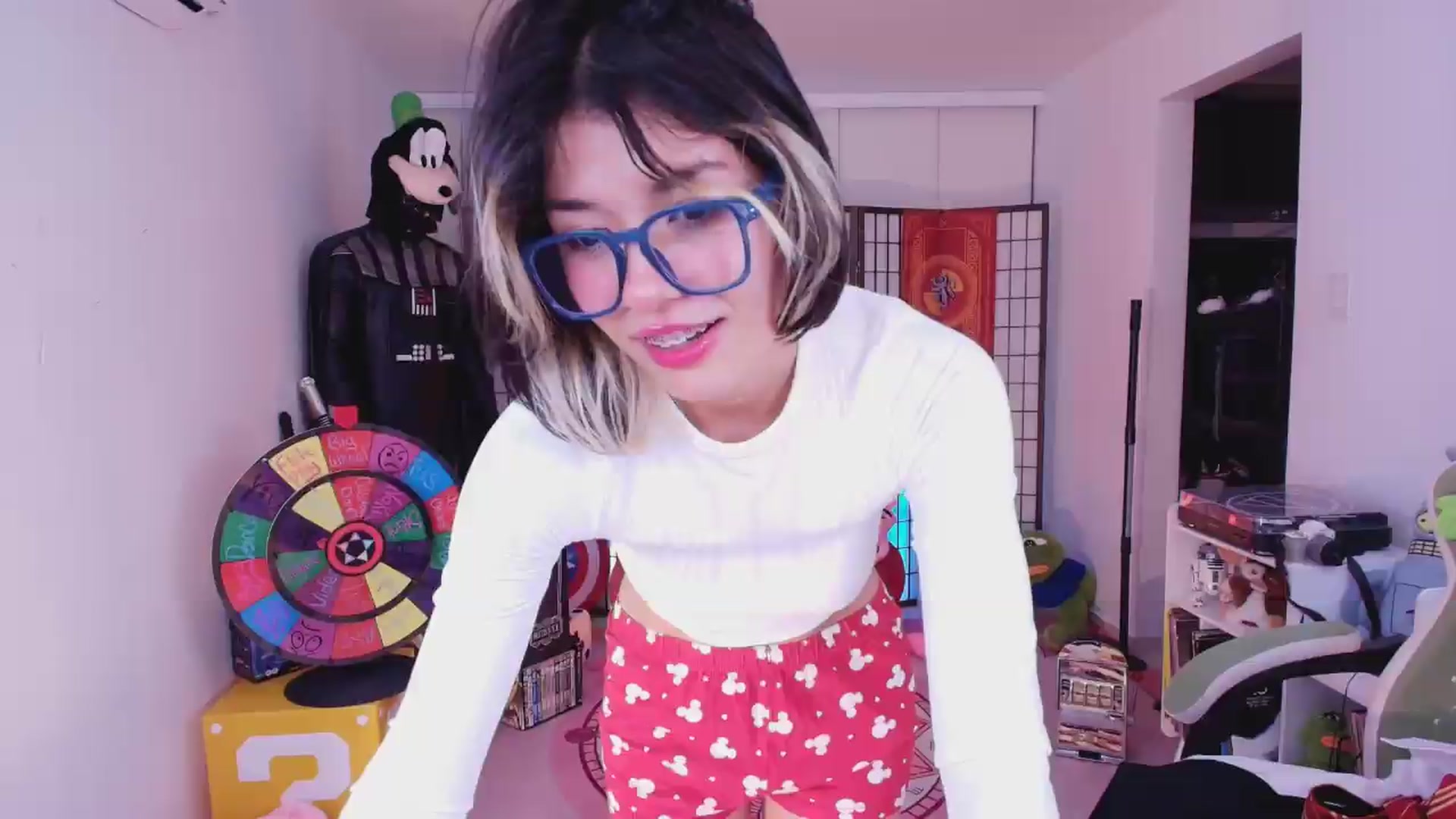 Gallery image thumbnail from Agostinha_Red's myfreecams stream on, 07/21/2026, 01:55 image 9 of 20