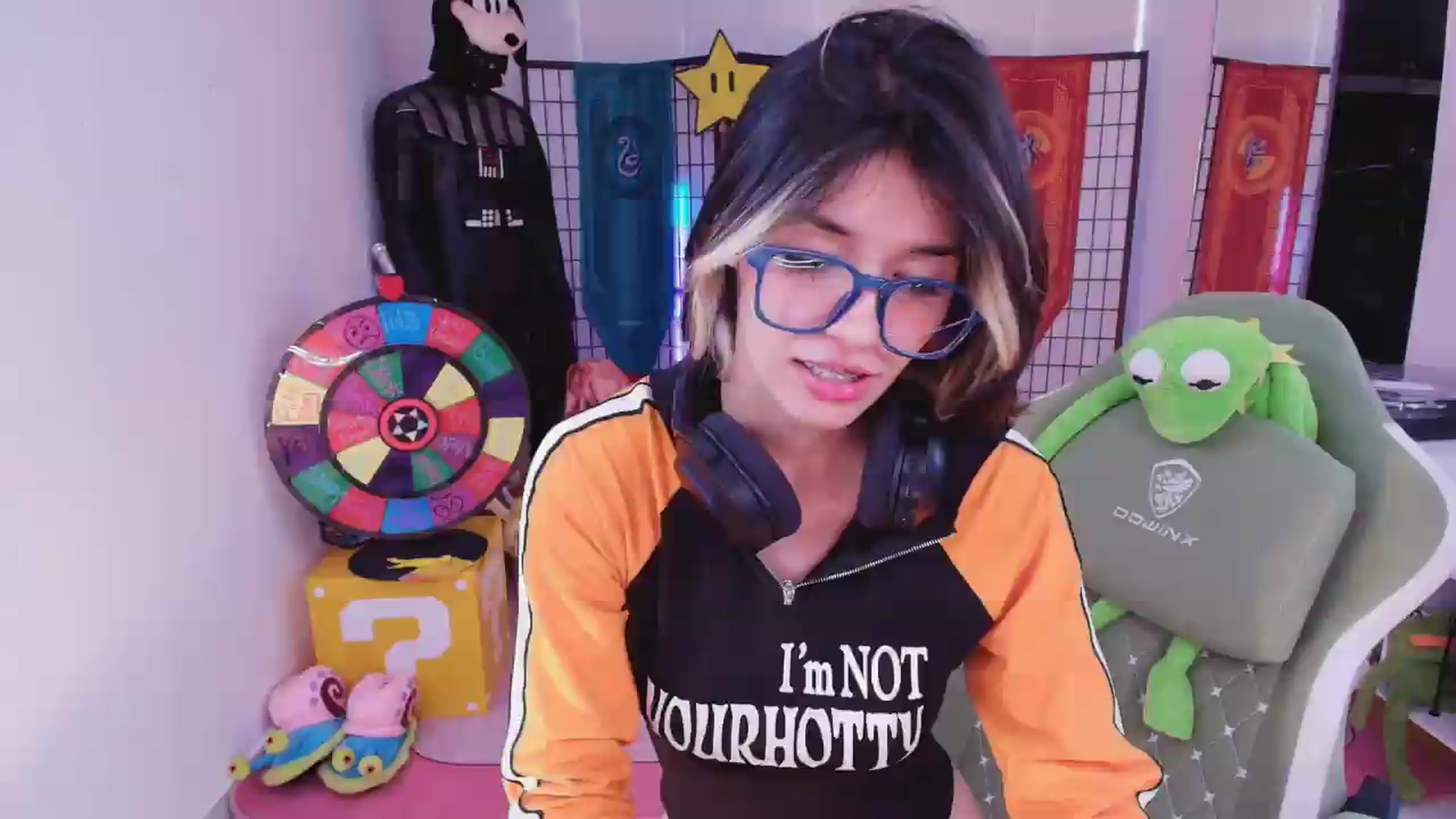 Gallery image thumbnail from Agostinha_Red's myfreecams stream on, 08/04/2026, 22:12 image 6 of 20
