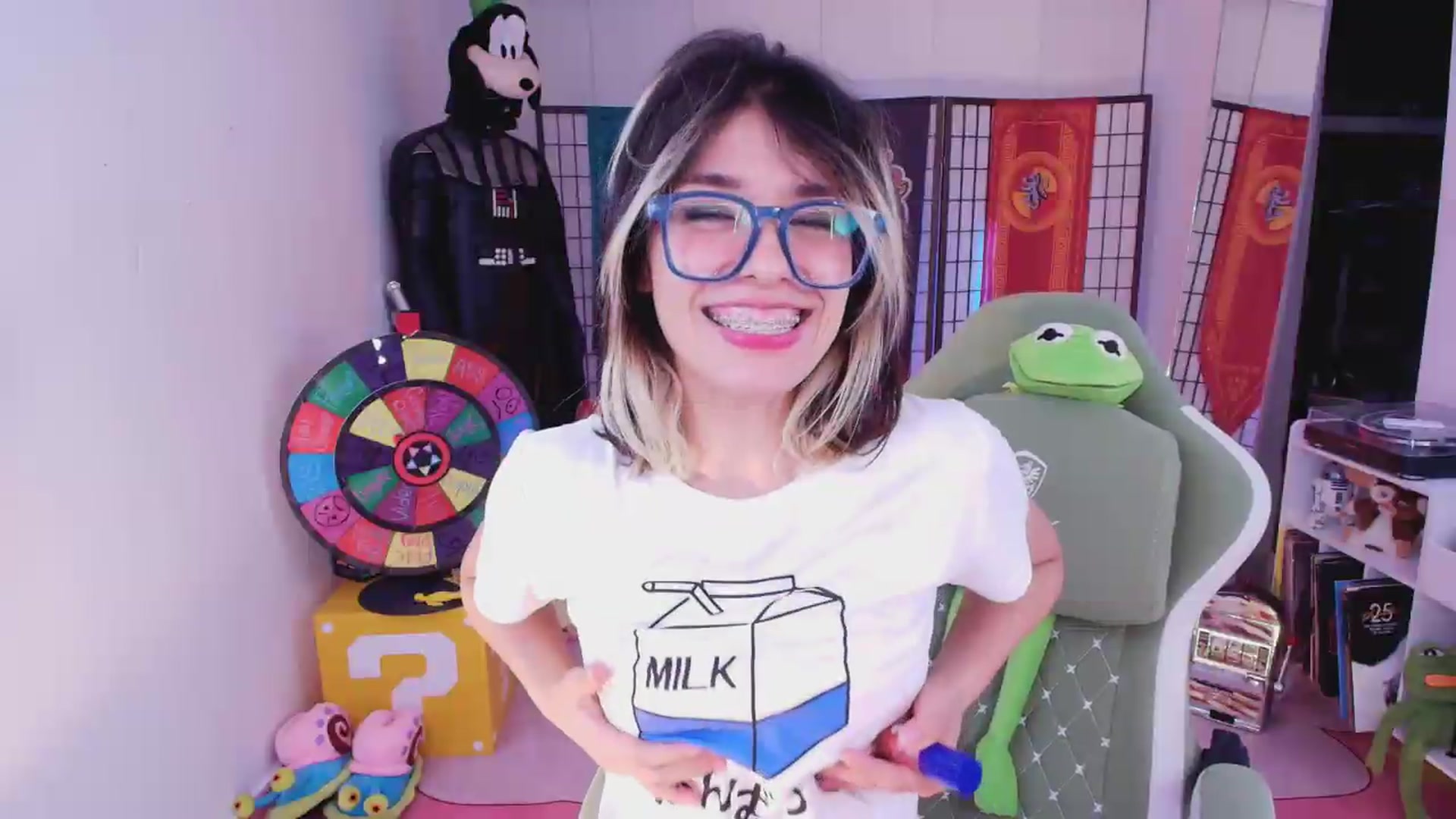 Gallery image thumbnail from Agostinha_Red's myfreecams stream on, 08/09/2026, 02:34 image 13 of 20