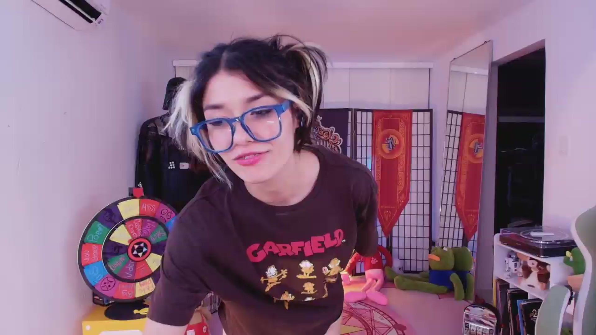 Gallery image thumbnail from Agostinha_Red's myfreecams stream on, 08/13/2026, 01:13 image 18 of 20