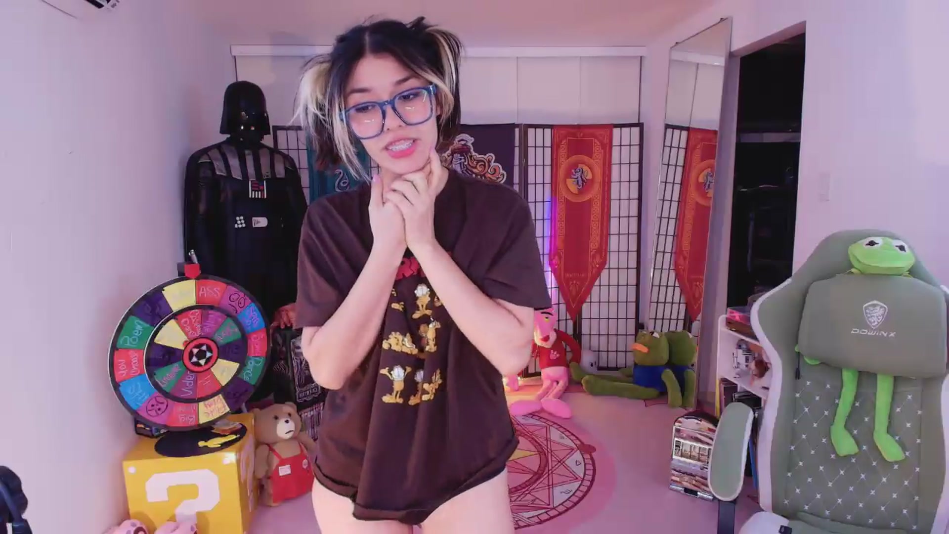 Gallery image thumbnail from Agostinha_Red's myfreecams stream on, 08/13/2026, 01:13 image 12 of 20