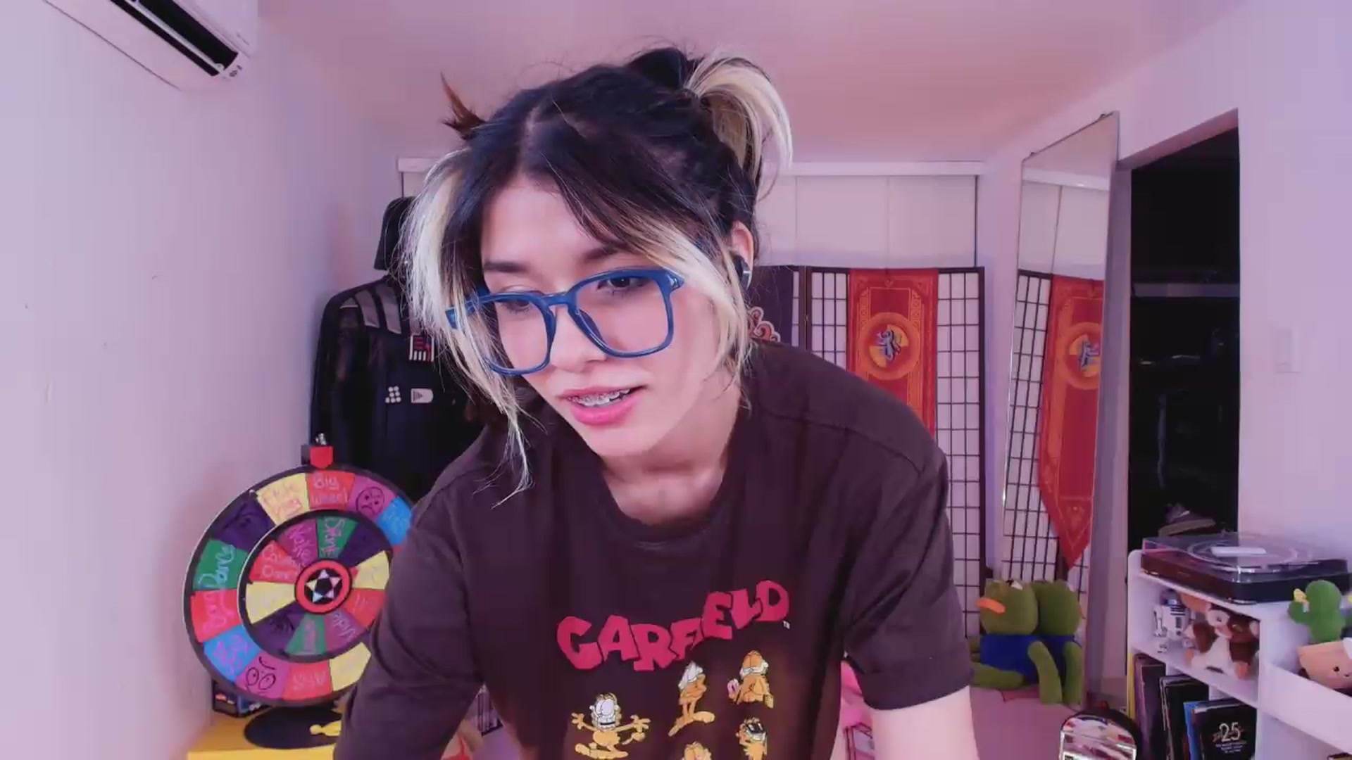 Gallery image thumbnail from Agostinha_Red's myfreecams stream on, 08/13/2026, 02:30 image 12 of 20