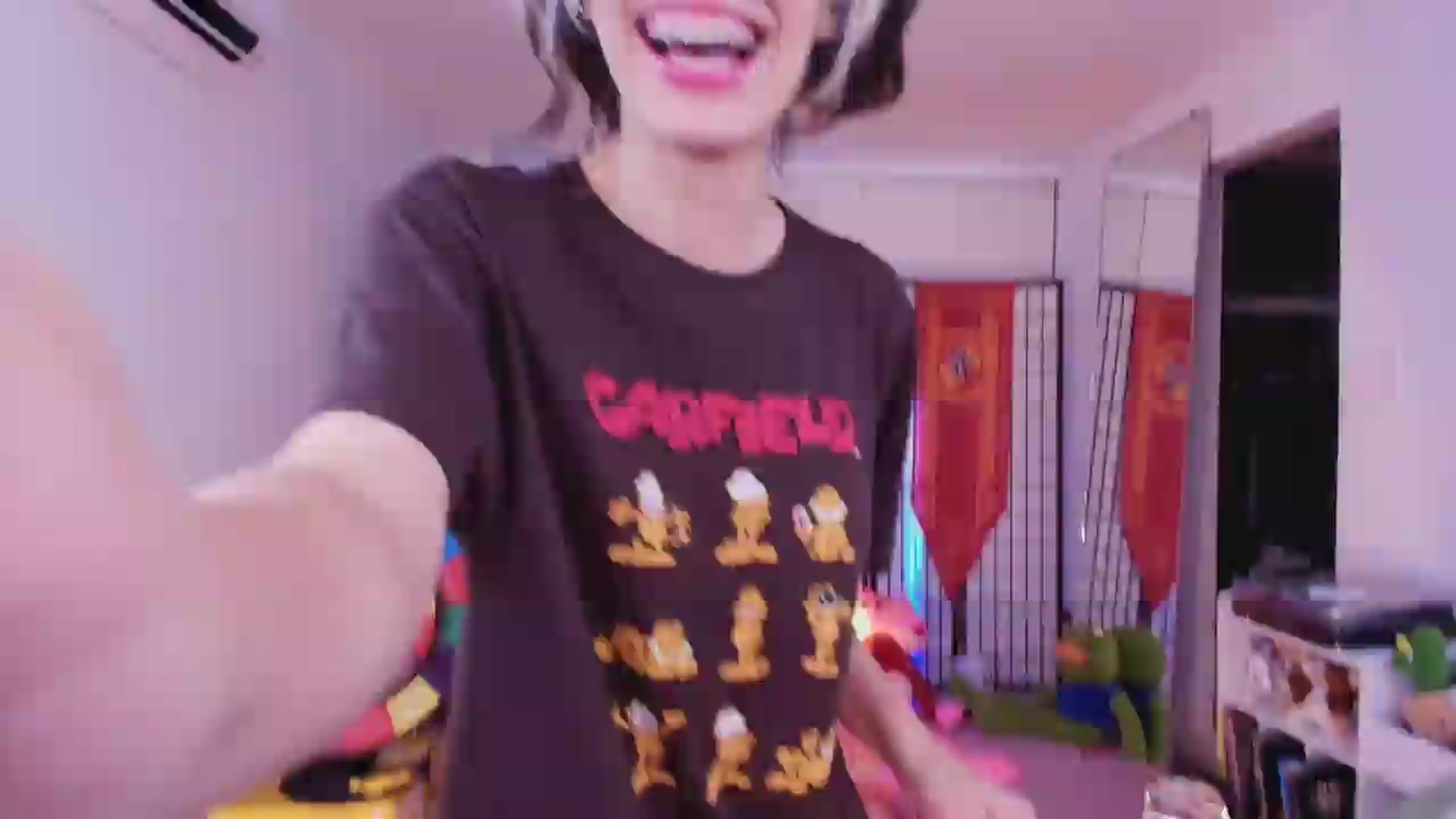 Gallery image thumbnail from Agostinha_Red's myfreecams stream on, 08/13/2026, 03:43 image 1 of 20