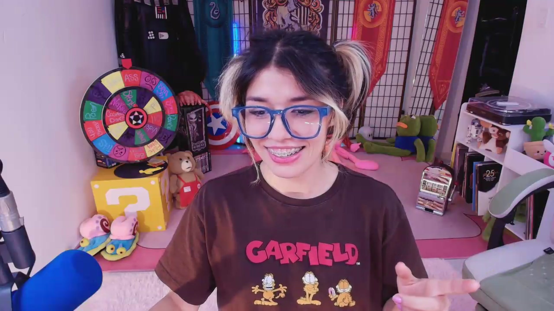 Gallery image thumbnail from Agostinha_Red's myfreecams stream on, 08/13/2026, 03:43 image 12 of 20
