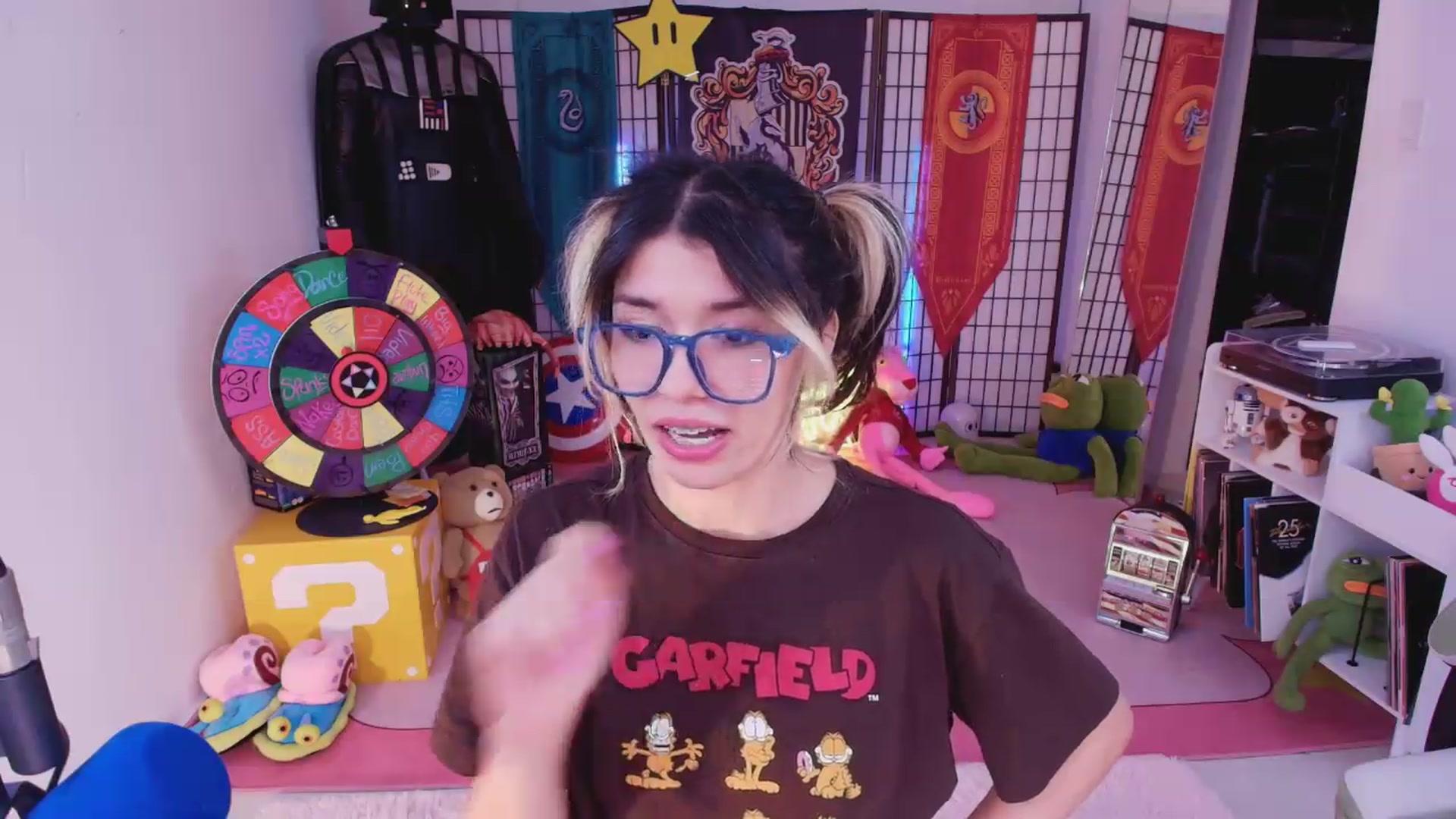 Gallery image thumbnail from Agostinha_Red's myfreecams stream on, 08/13/2026, 03:43 image 20 of 20