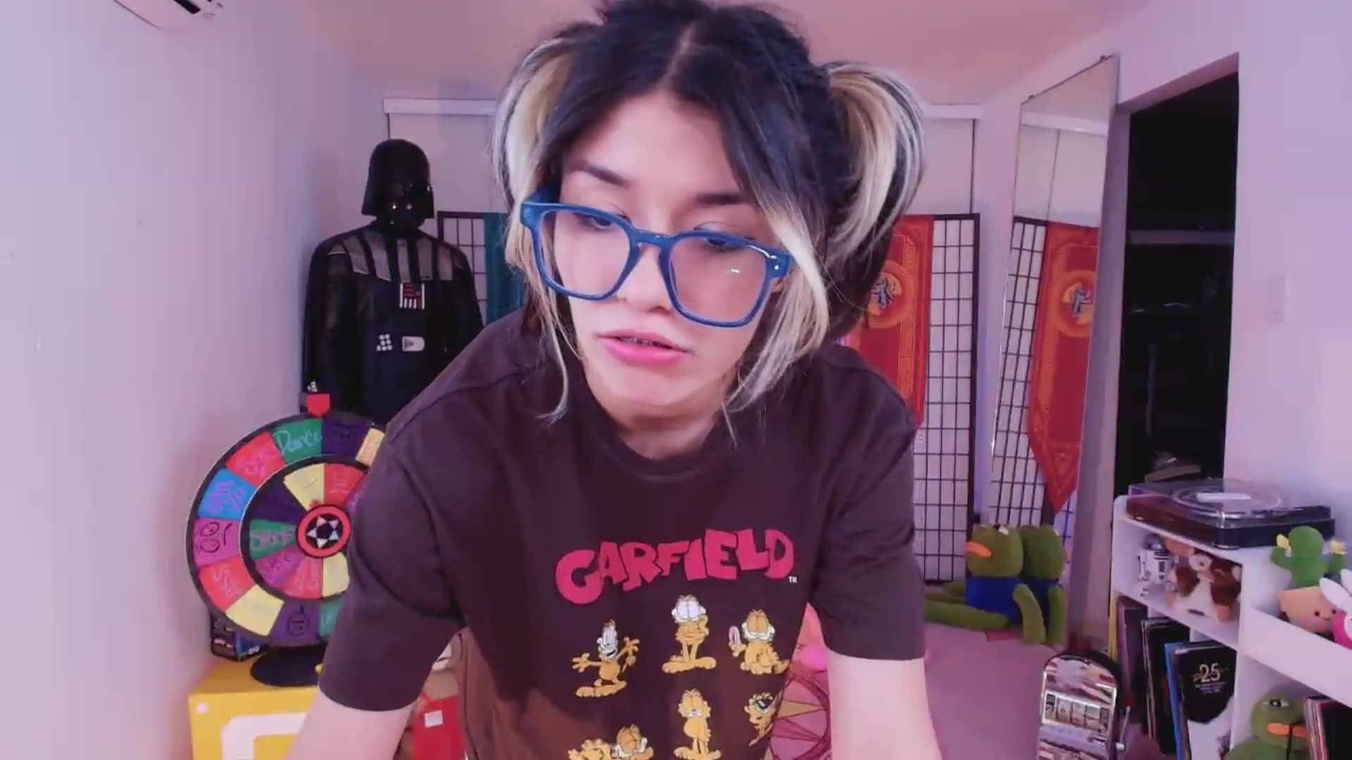 Gallery image thumbnail from Agostinha_Red's myfreecams stream on, 08/13/2026, 03:43 image 19 of 20