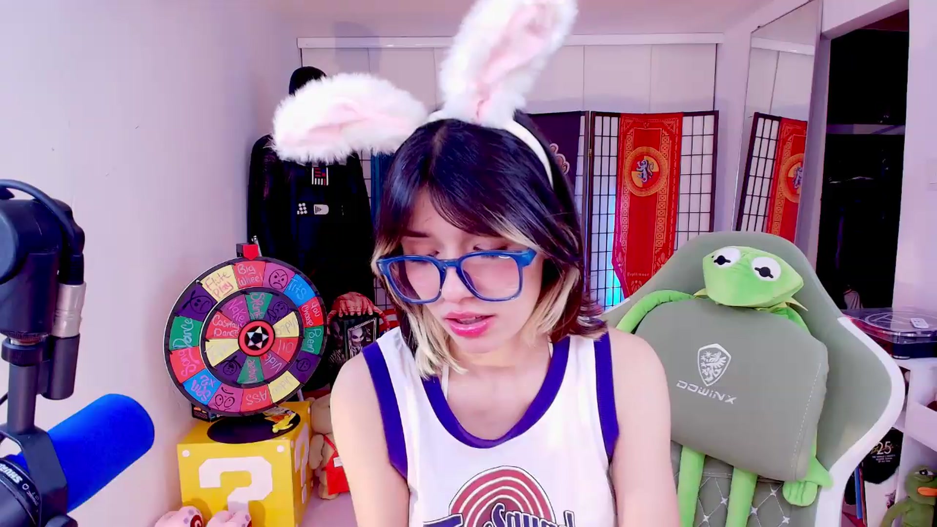 Gallery image thumbnail from Agostinha_Red's myfreecams stream on, 08/17/2026, 01:31 image 13 of 20