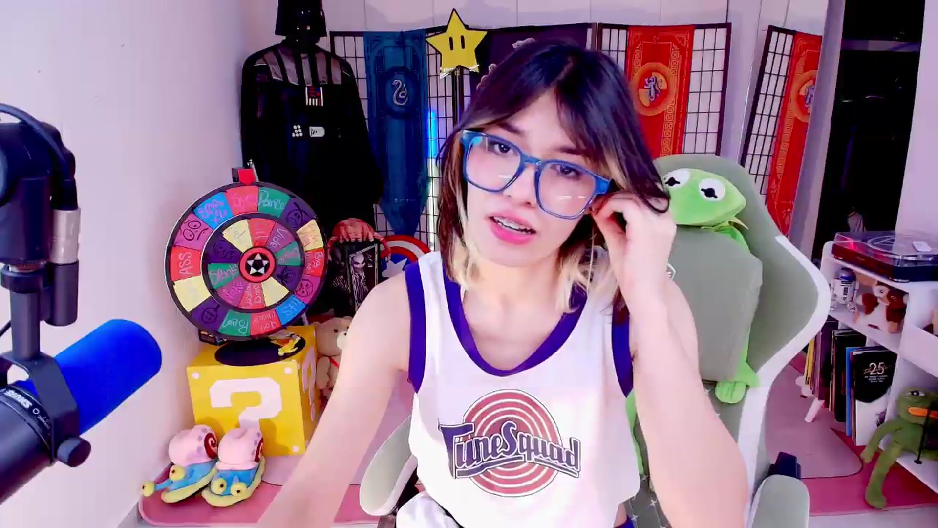 Gallery image thumbnail from Agostinha_Red's myfreecams stream on, 08/17/2026, 01:31 image 11 of 20