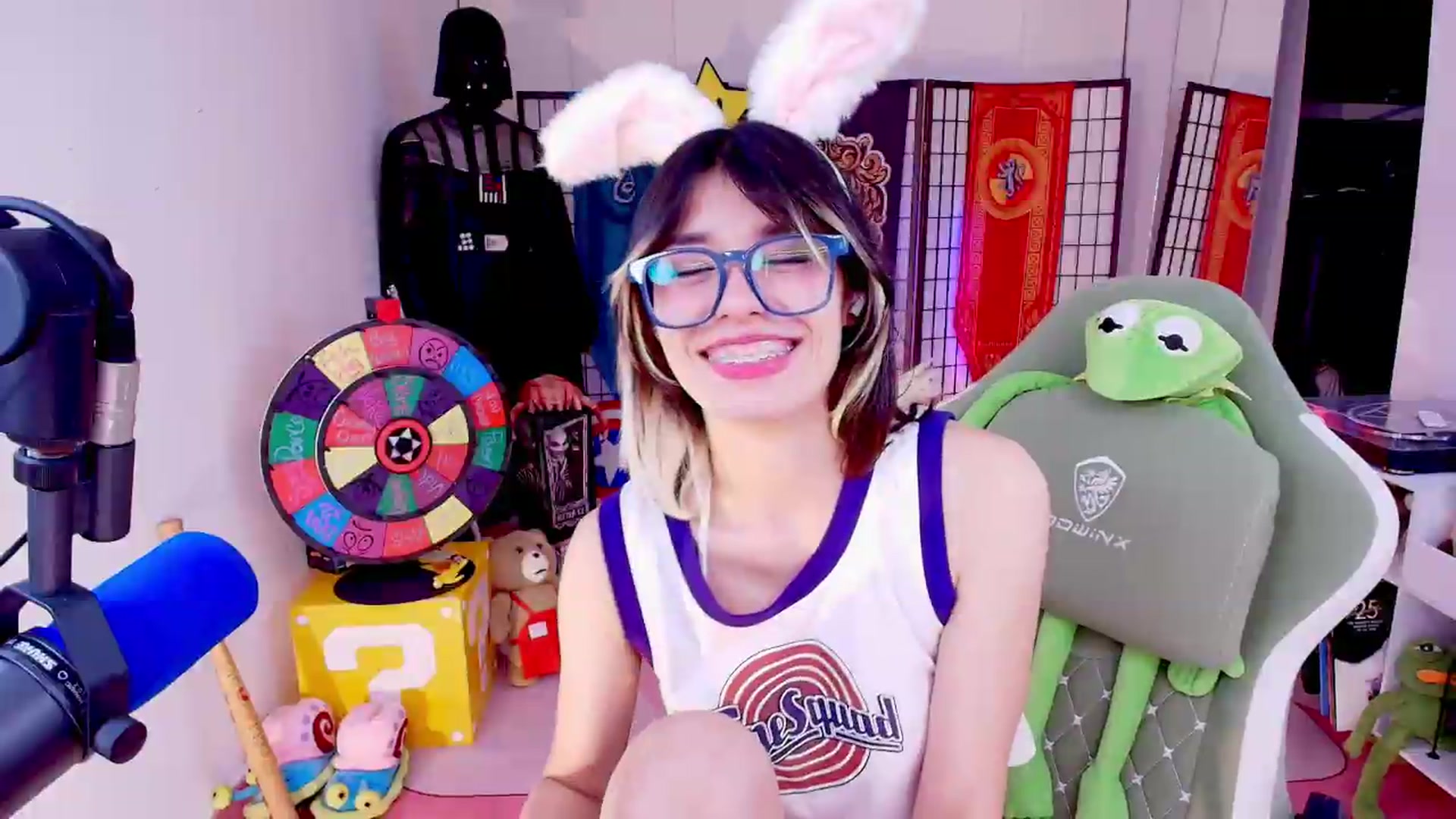 Gallery image thumbnail from Agostinha_Red's myfreecams stream on, 08/17/2026, 01:31 image 19 of 20