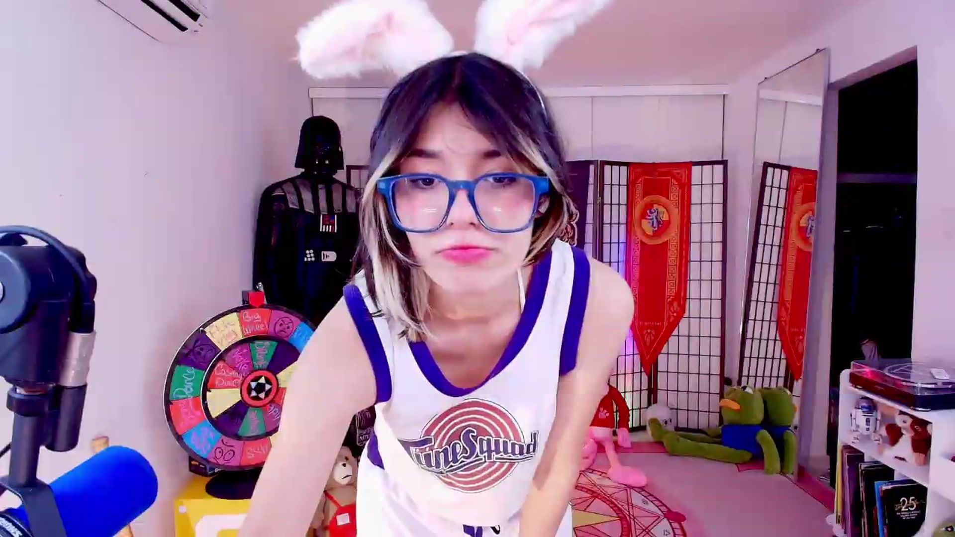 Gallery image thumbnail from Agostinha_Red's myfreecams stream on, 08/17/2026, 01:31 image 17 of 20