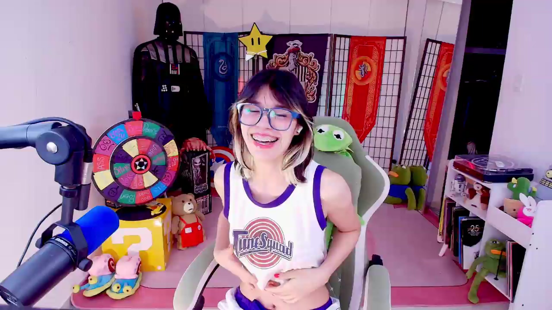 Gallery image thumbnail from Agostinha_Red's myfreecams stream on, 08/17/2026, 01:31 image 1 of 20