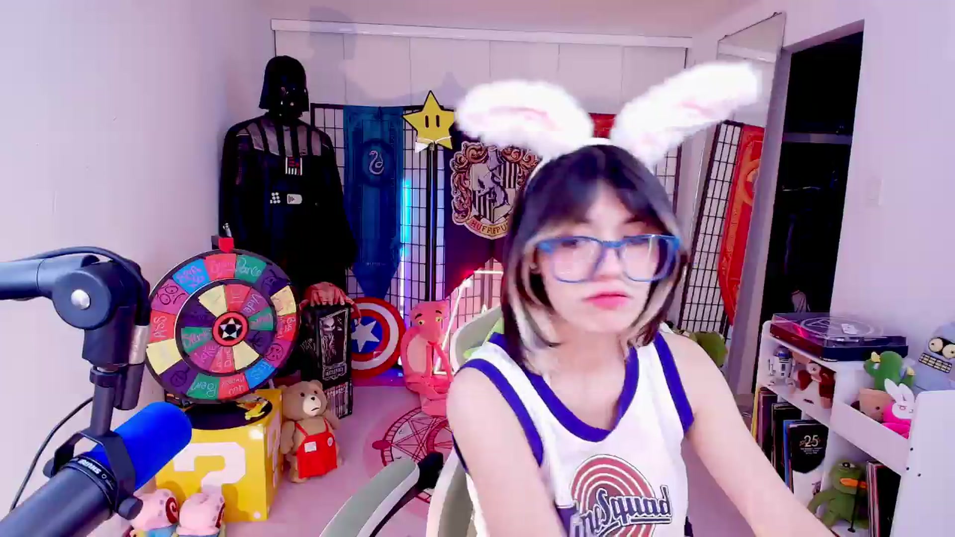 Gallery image thumbnail from Agostinha_Red's myfreecams stream on, 08/17/2026, 01:31 image 4 of 20