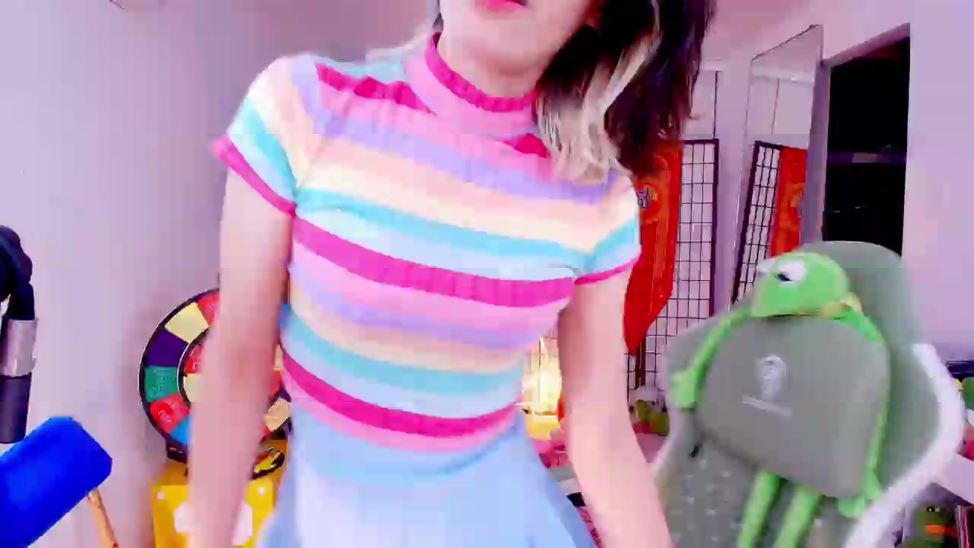 Gallery image thumbnail from Agostinha_Red's myfreecams stream on, 08/19/2026, 01:10 image 15 of 20