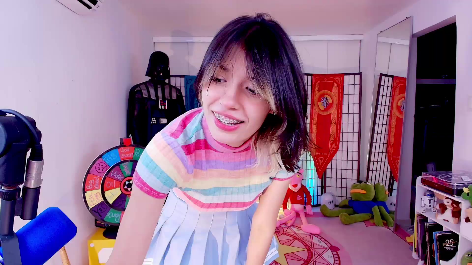 Gallery image thumbnail from Agostinha_Red's myfreecams stream on, 08/19/2026, 03:04 image 10 of 20