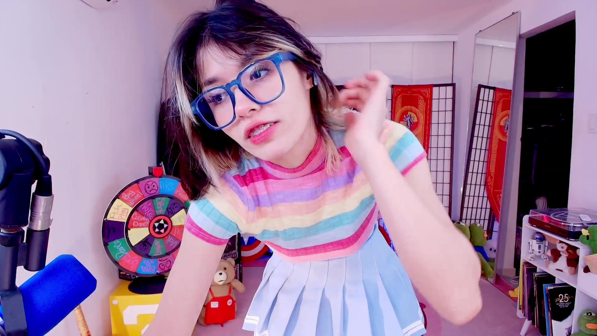 Gallery image thumbnail from Agostinha_Red's myfreecams stream on, 08/19/2026, 03:04 image 5 of 20