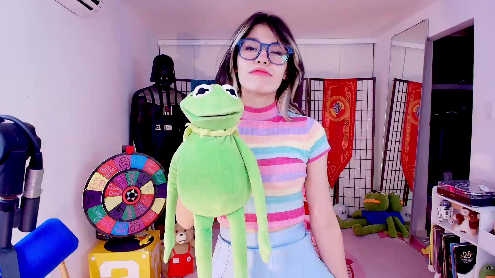 Gallery image thumbnail from Agostinha_Red's myfreecams stream on, 08/19/2026, 03:04 image 4 of 20