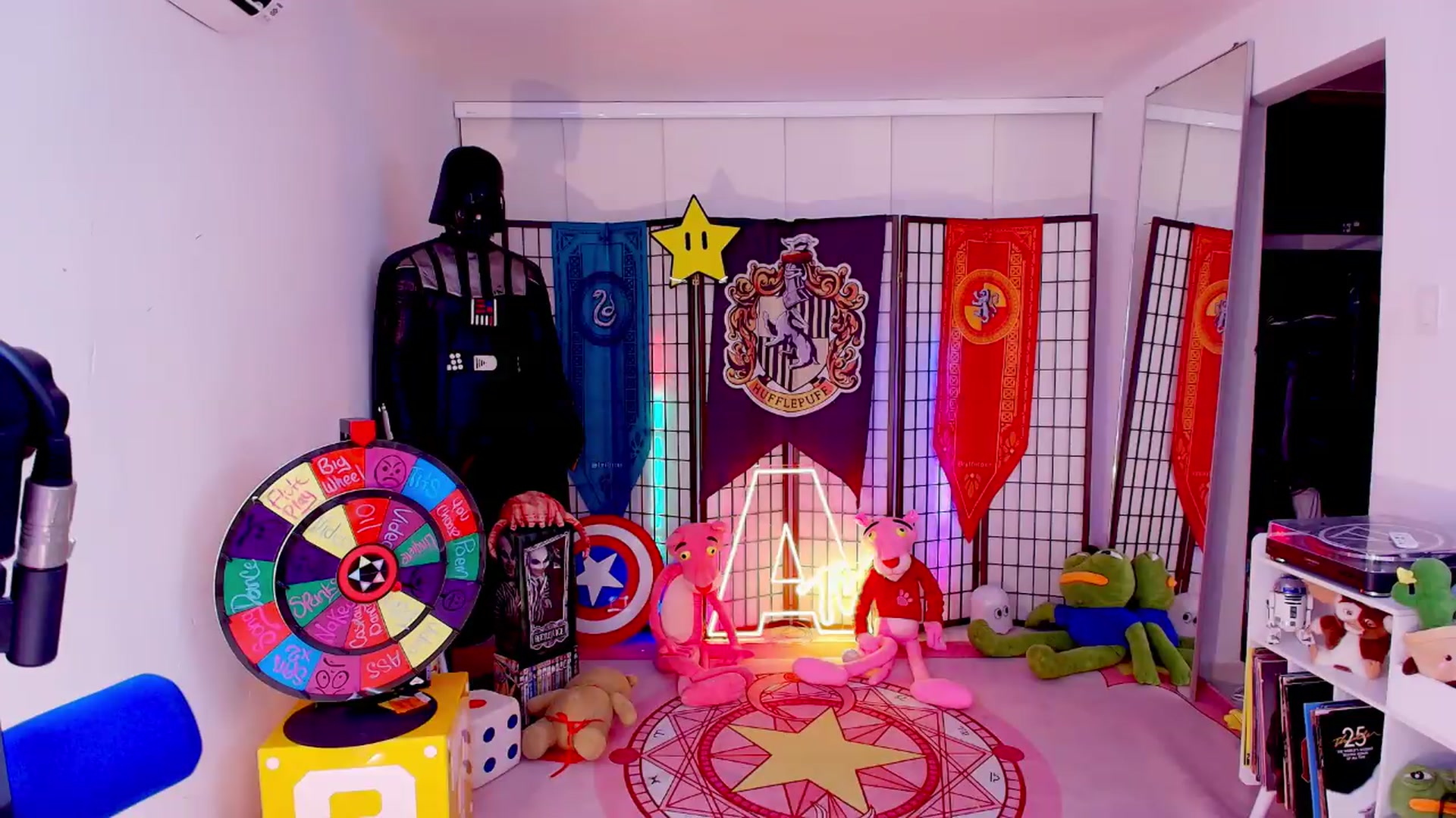 Gallery image thumbnail from Agostinha_Red's myfreecams stream on, 08/19/2026, 04:08 image 15 of 20