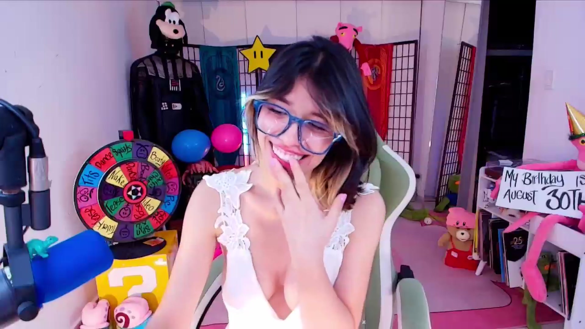 Gallery image thumbnail from Agostinha_Red's myfreecams stream on, 08/26/2026, 24:44 image 13 of 20