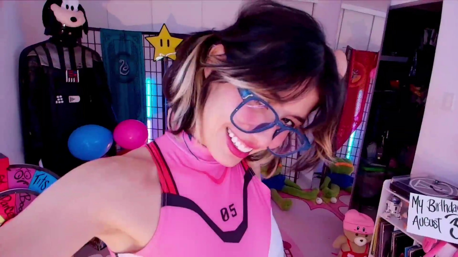 Gallery image thumbnail from Agostinha_Red's myfreecams stream on, 08/28/2026, 03:02 image 12 of 20