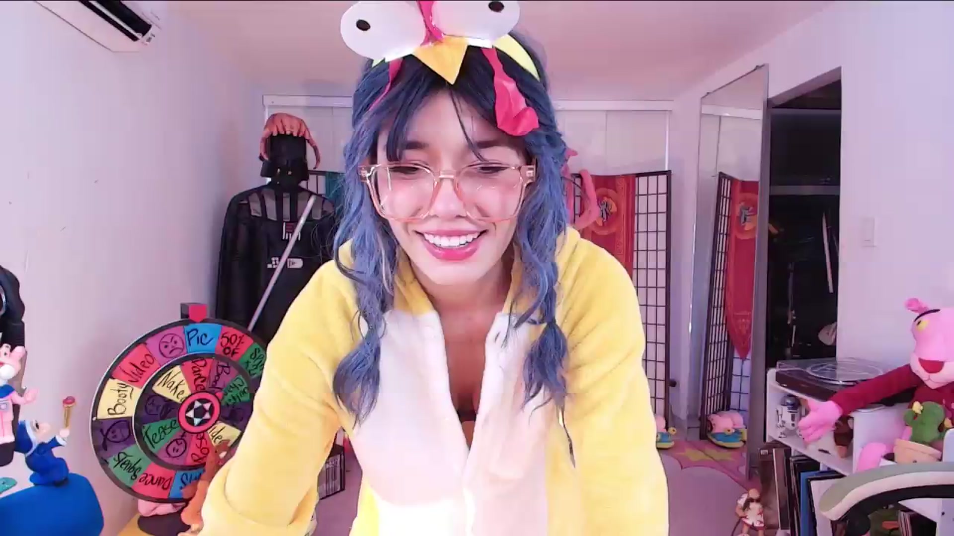 Gallery image thumbnail from Agostinha_Red's myfreecams stream on, 09/06/2026, 24:21 image 1 of 20