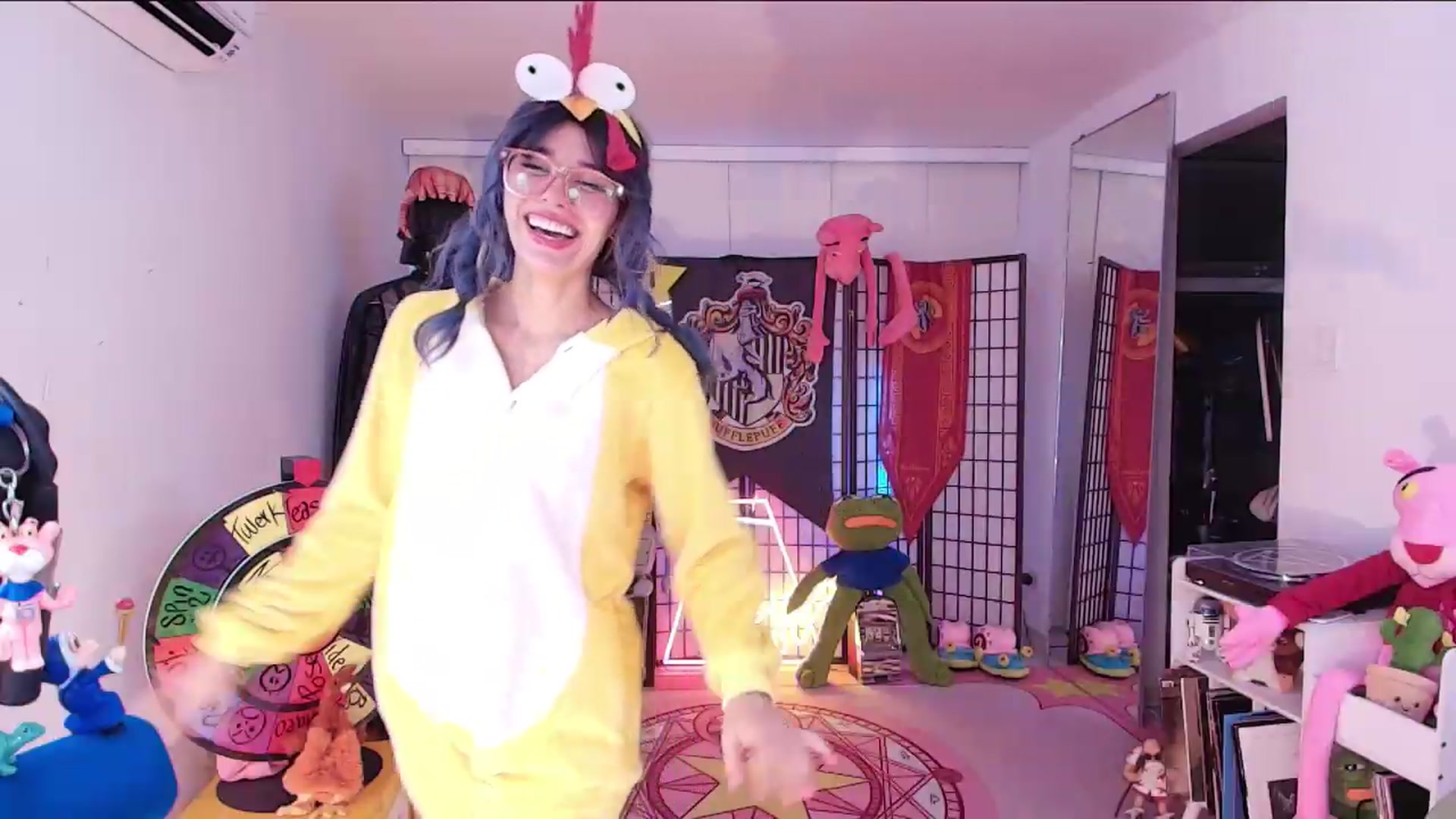 Gallery image thumbnail from Agostinha_Red's myfreecams stream on, 09/06/2026, 24:21 image 4 of 20