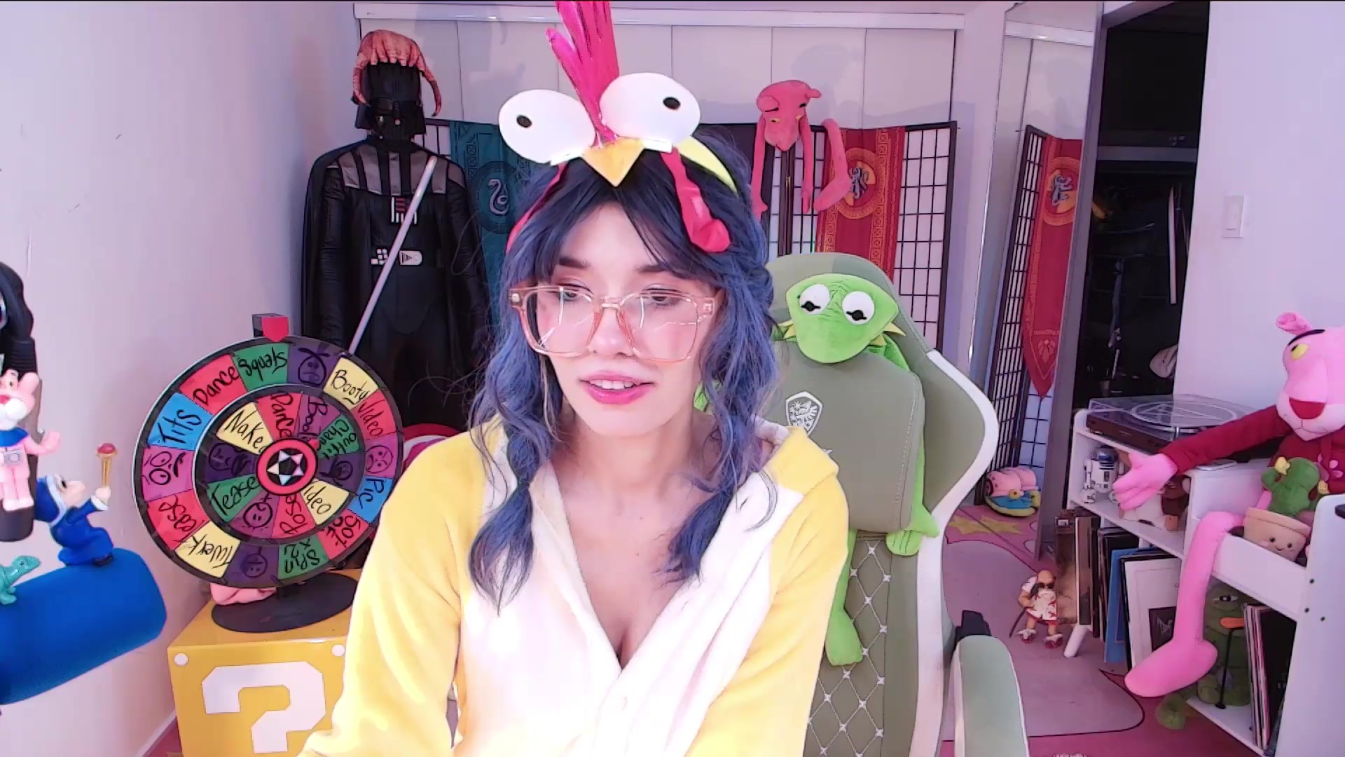 Gallery image thumbnail from Agostinha_Red's myfreecams stream on, 09/06/2026, 24:21 image 8 of 20