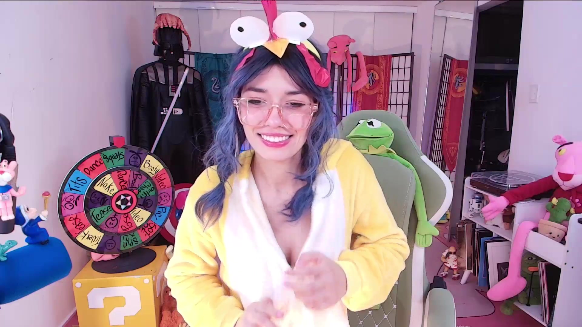 Gallery image thumbnail from Agostinha_Red's myfreecams stream on, 09/06/2026, 24:21 image 9 of 20