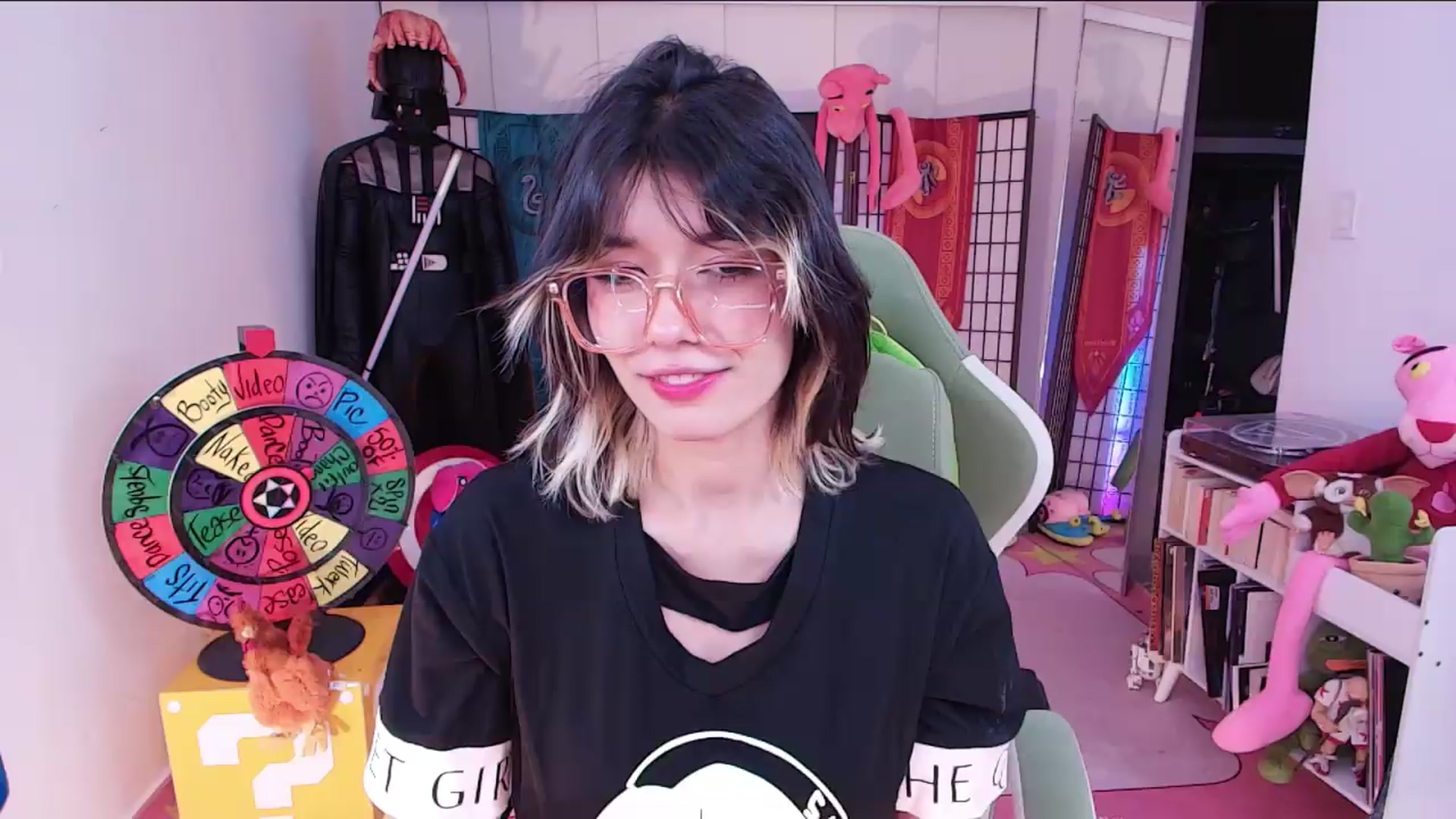 Gallery image thumbnail from Agostinha_Red's myfreecams stream on, 09/12/2026, 24:39 image 4 of 20