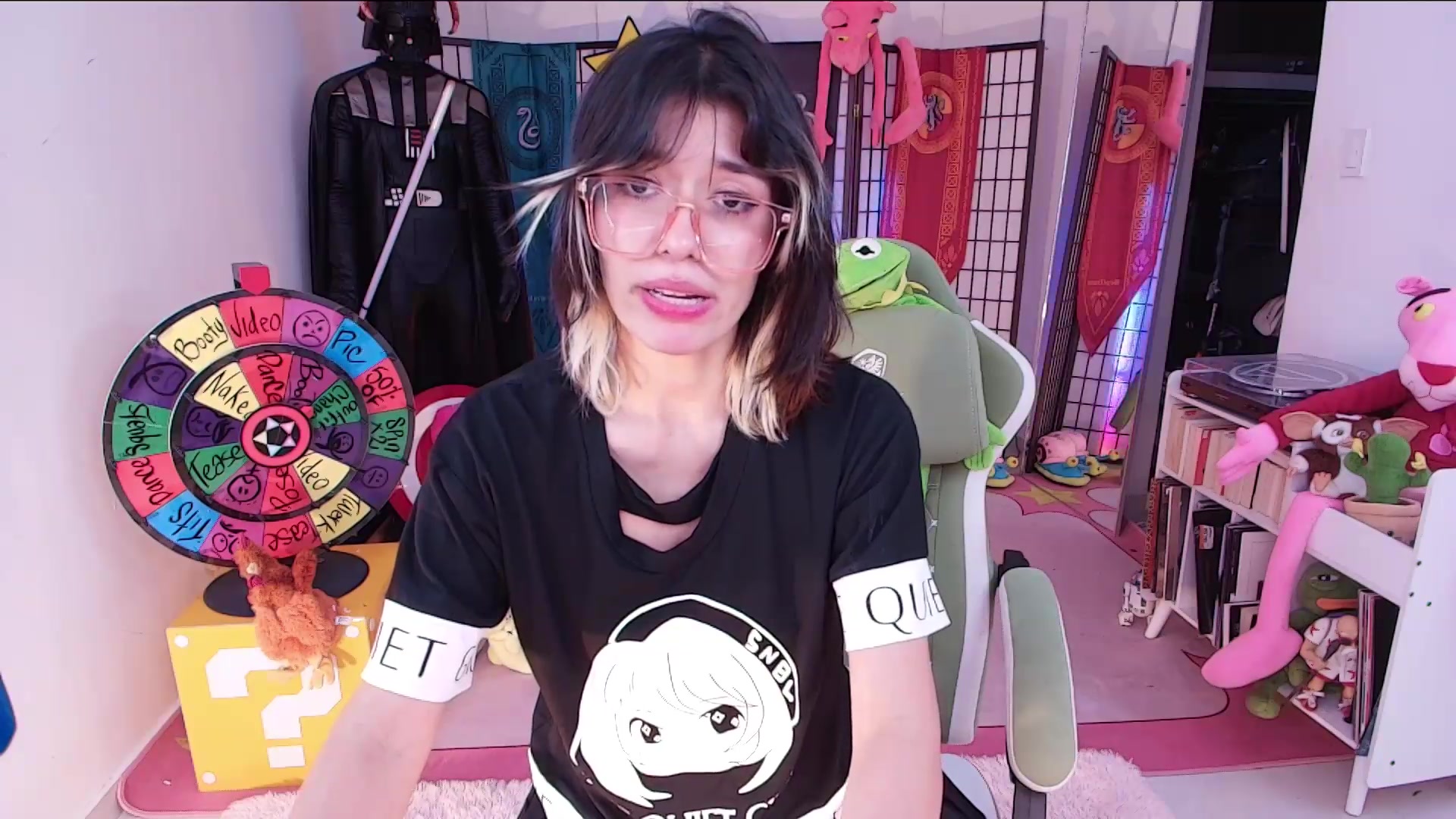 Gallery image thumbnail from Agostinha_Red's myfreecams stream on, 09/12/2026, 24:39 image 18 of 20