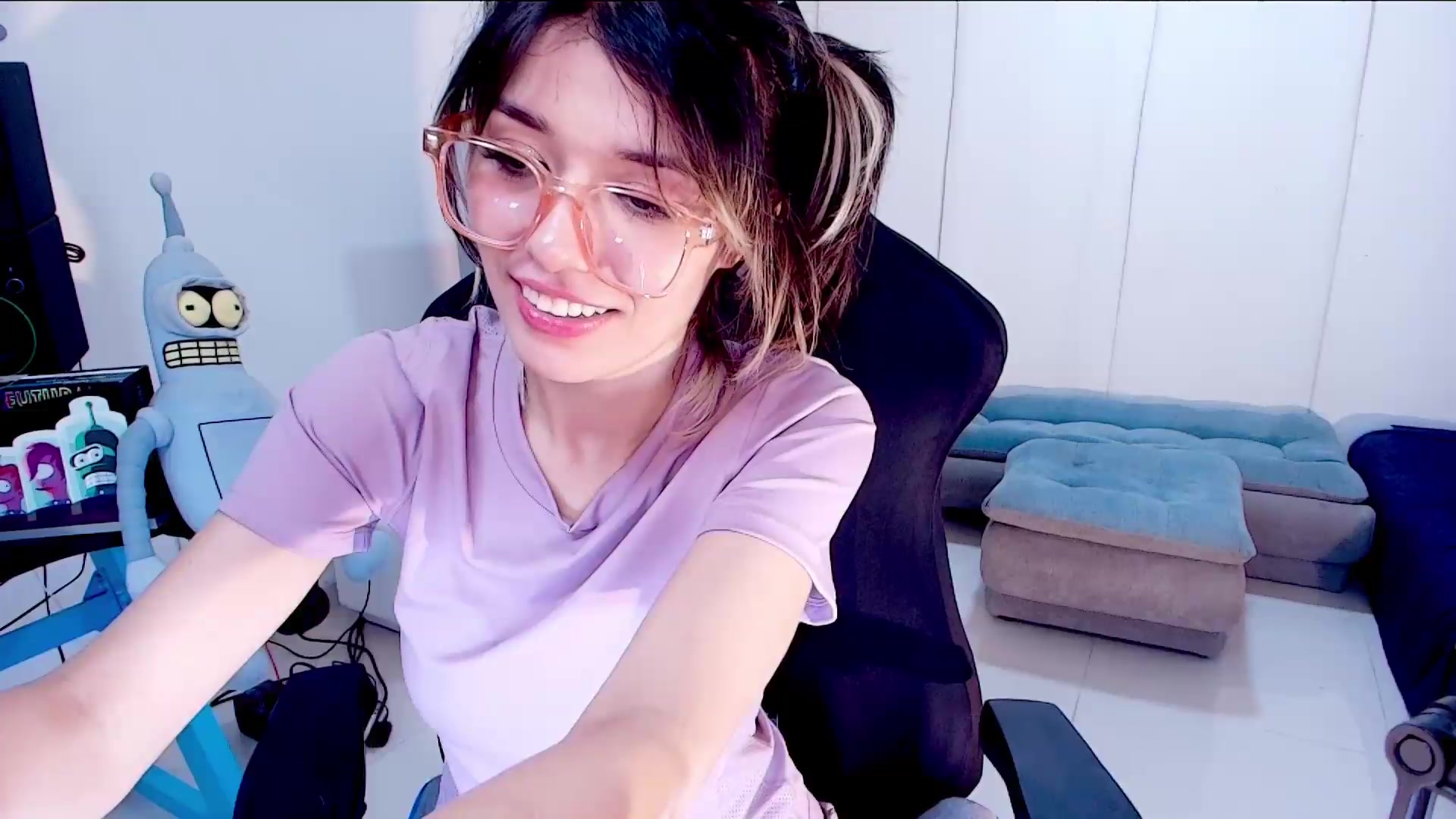 Gallery image thumbnail from Agostinha_Red's myfreecams stream on, 09/14/2026, 03:36 image 12 of 20