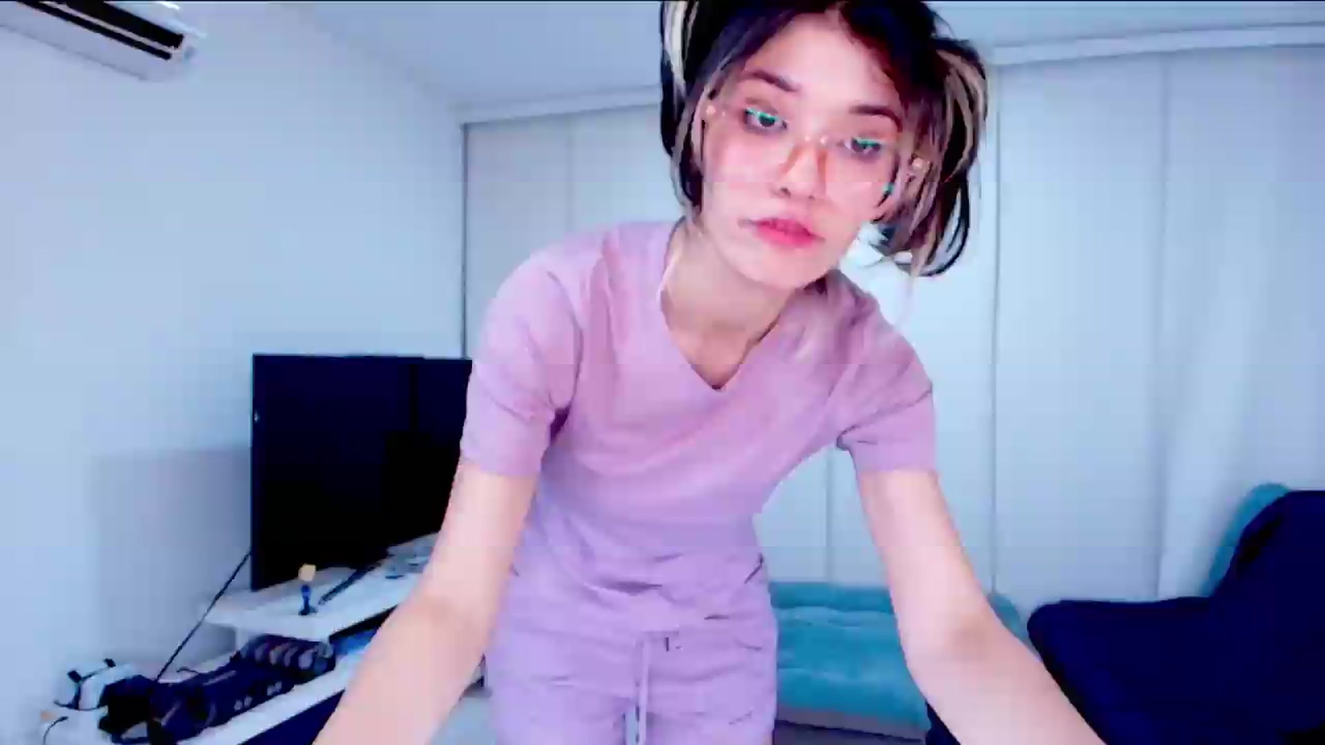 Gallery image thumbnail from Agostinha_Red's myfreecams stream on, 09/14/2026, 03:36 image 2 of 20