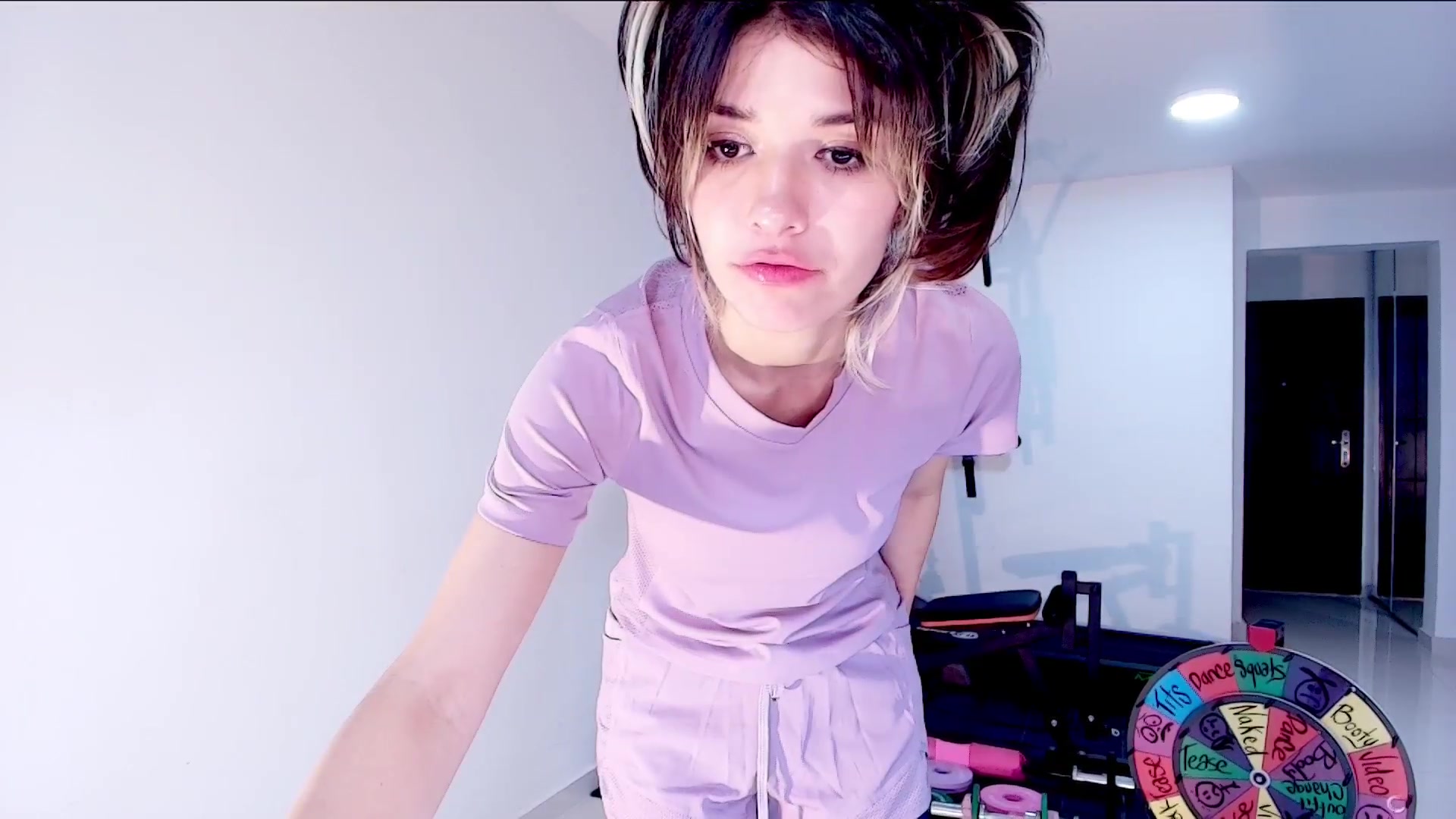 Gallery image thumbnail from Agostinha_Red's myfreecams stream on, 09/14/2026, 03:36 image 17 of 20