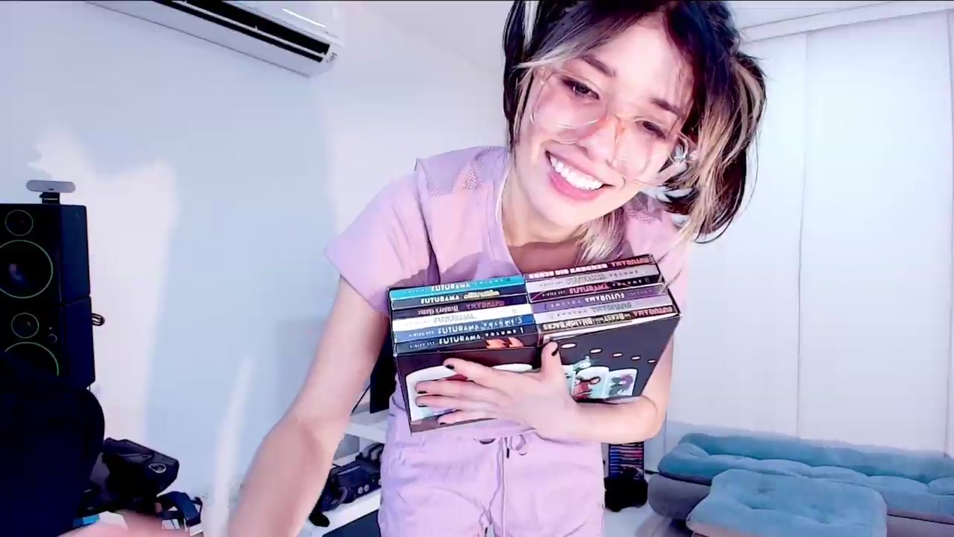 Gallery image thumbnail from Agostinha_Red's myfreecams stream on, 09/14/2026, 03:36 image 4 of 20