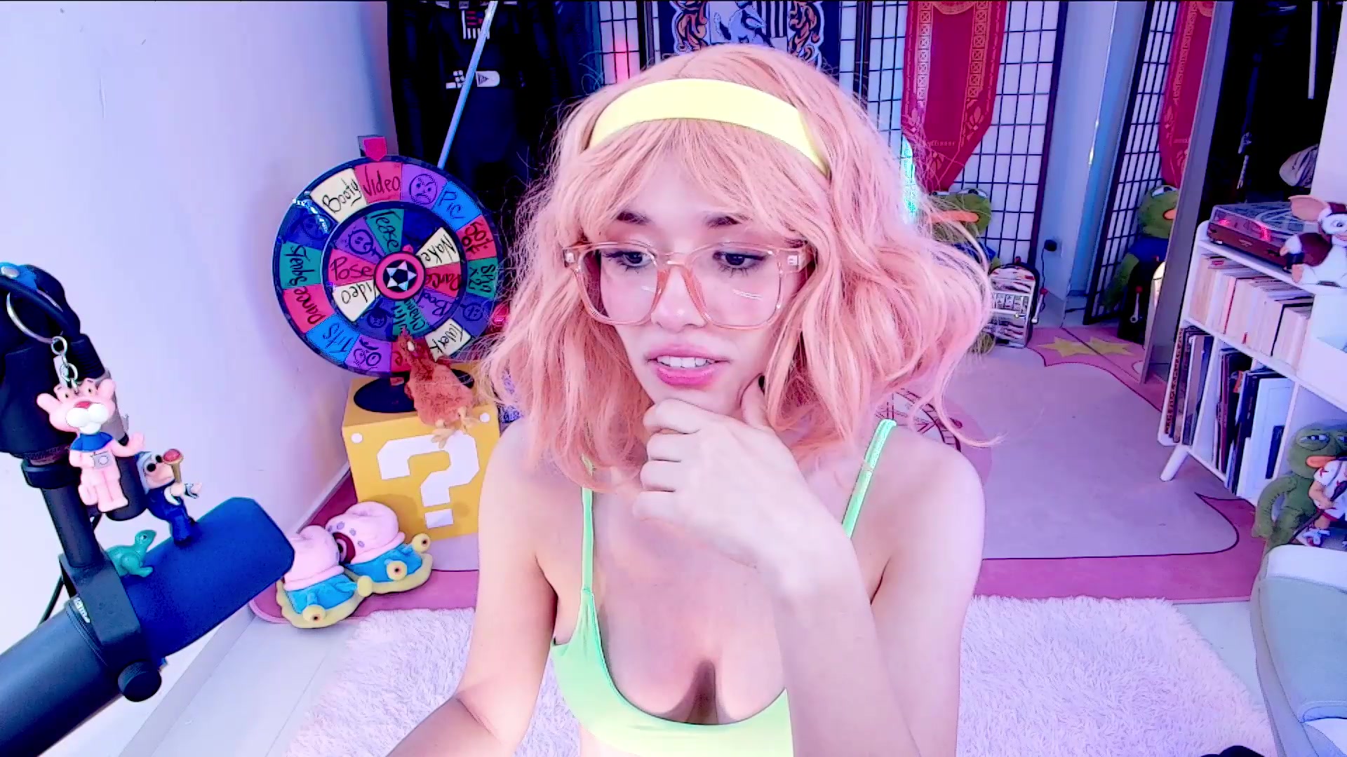 Gallery image thumbnail from Agostinha_Red's myfreecams stream on, 09/16/2026, 02:04 image 14 of 20