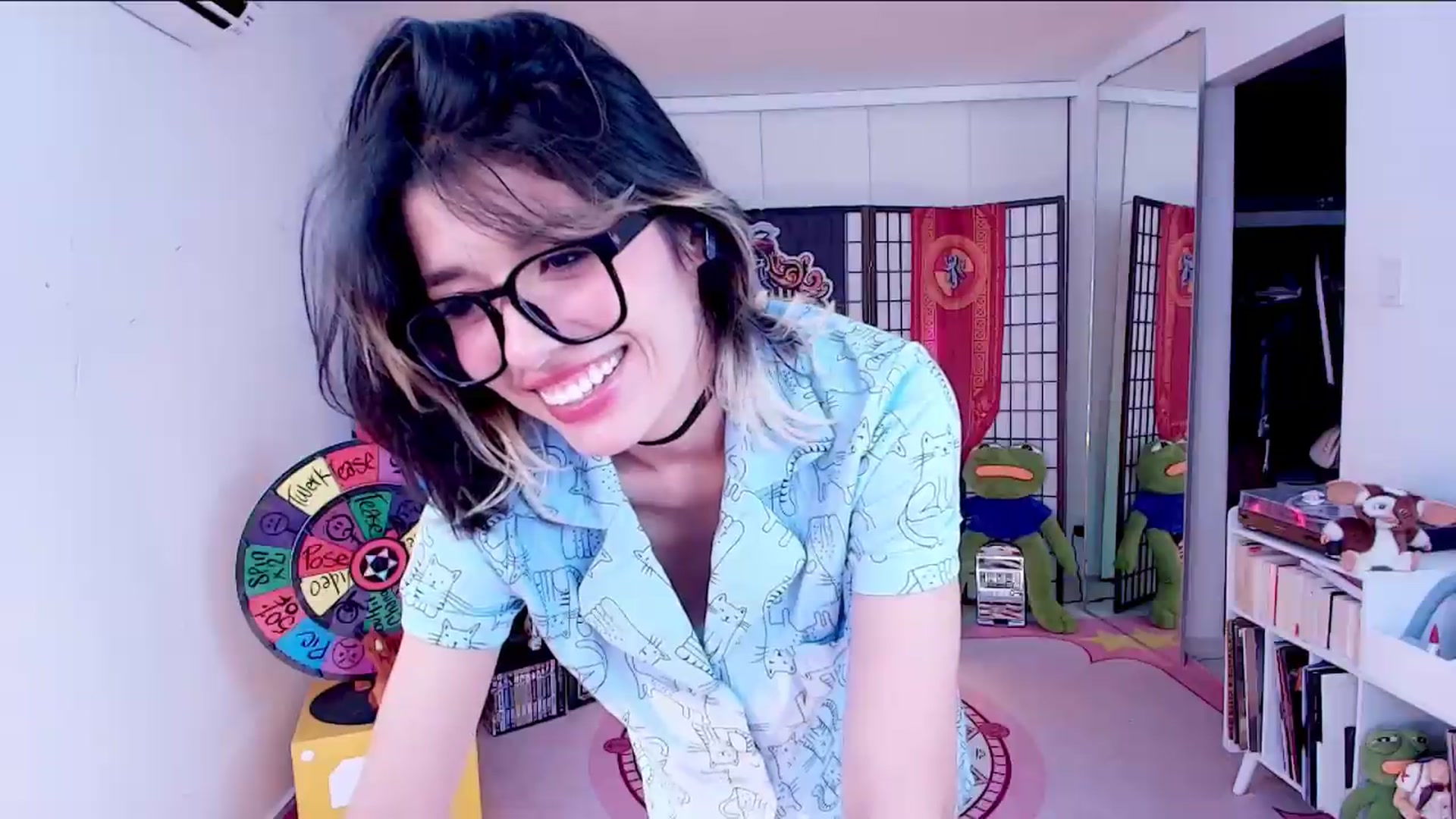 Gallery image thumbnail from Agostinha_Red's myfreecams stream on, 09/19/2026, 02:29 image 11 of 20