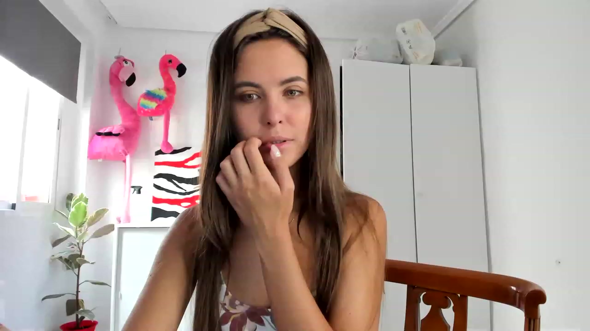 Gallery image thumbnail from AhahaGirl's myfreecams stream on, 08/16/2023, 10:25 image 3 of 20