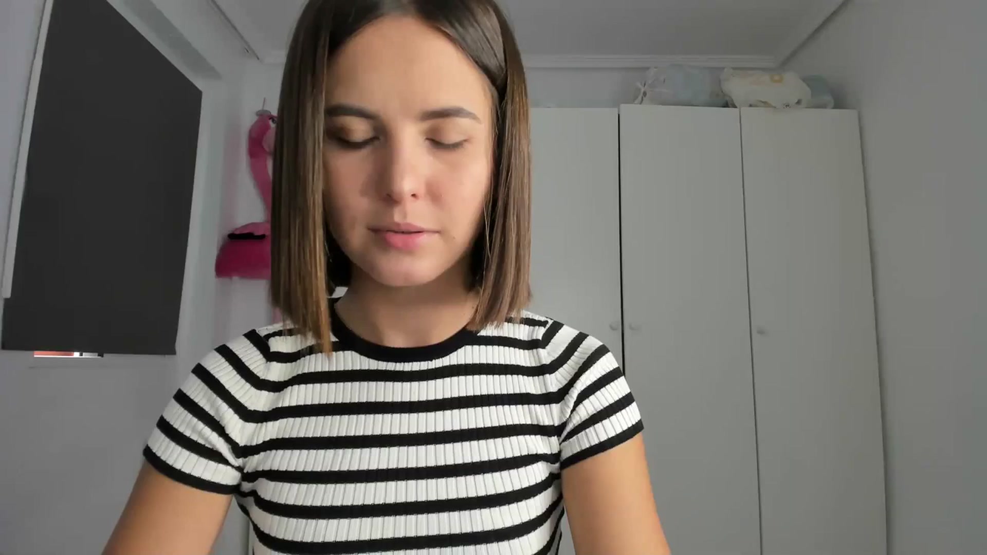 Gallery image thumbnail from AhahaGirl's myfreecams stream on, 10/06/2023, 15:18 image 8 of 20