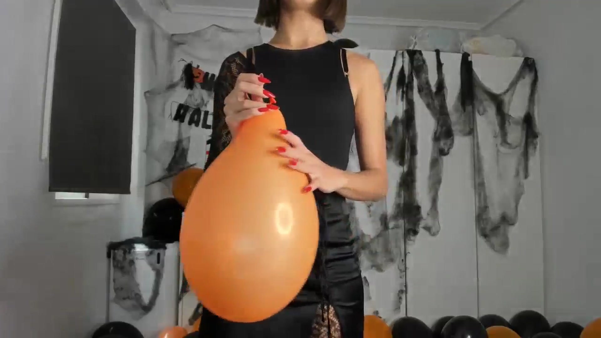 Gallery image thumbnail from AhahaGirl's myfreecams stream on, 10/28/2023, 10:04 image 15 of 20