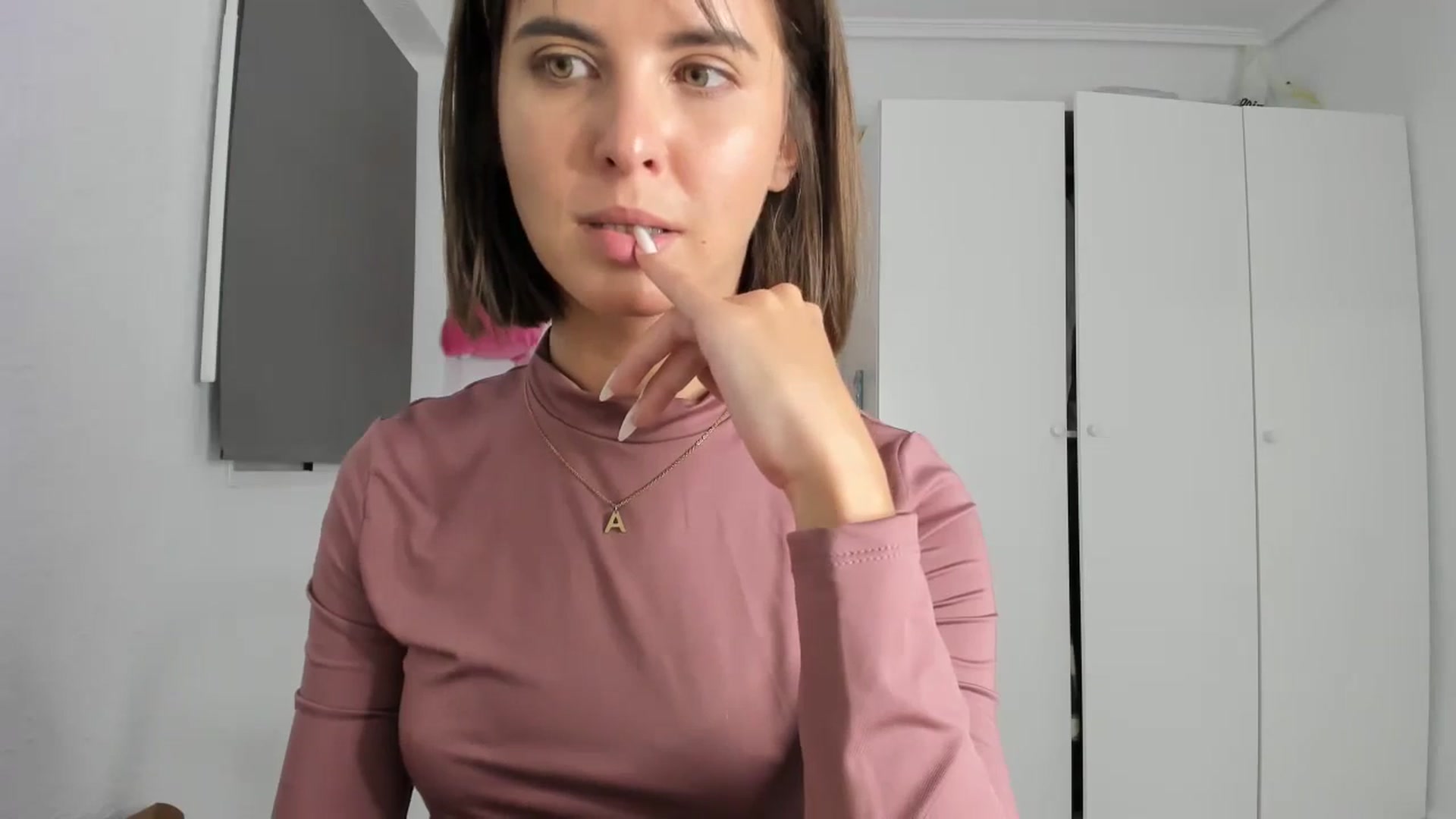 Gallery image thumbnail from AhahaGirl's myfreecams stream on, 11/11/2023, 17:21 image 18 of 20