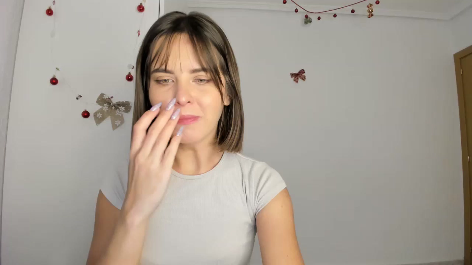 Gallery image thumbnail from AhahaGirl's myfreecams stream on, 12/01/2023, 16:43 image 1 of 20