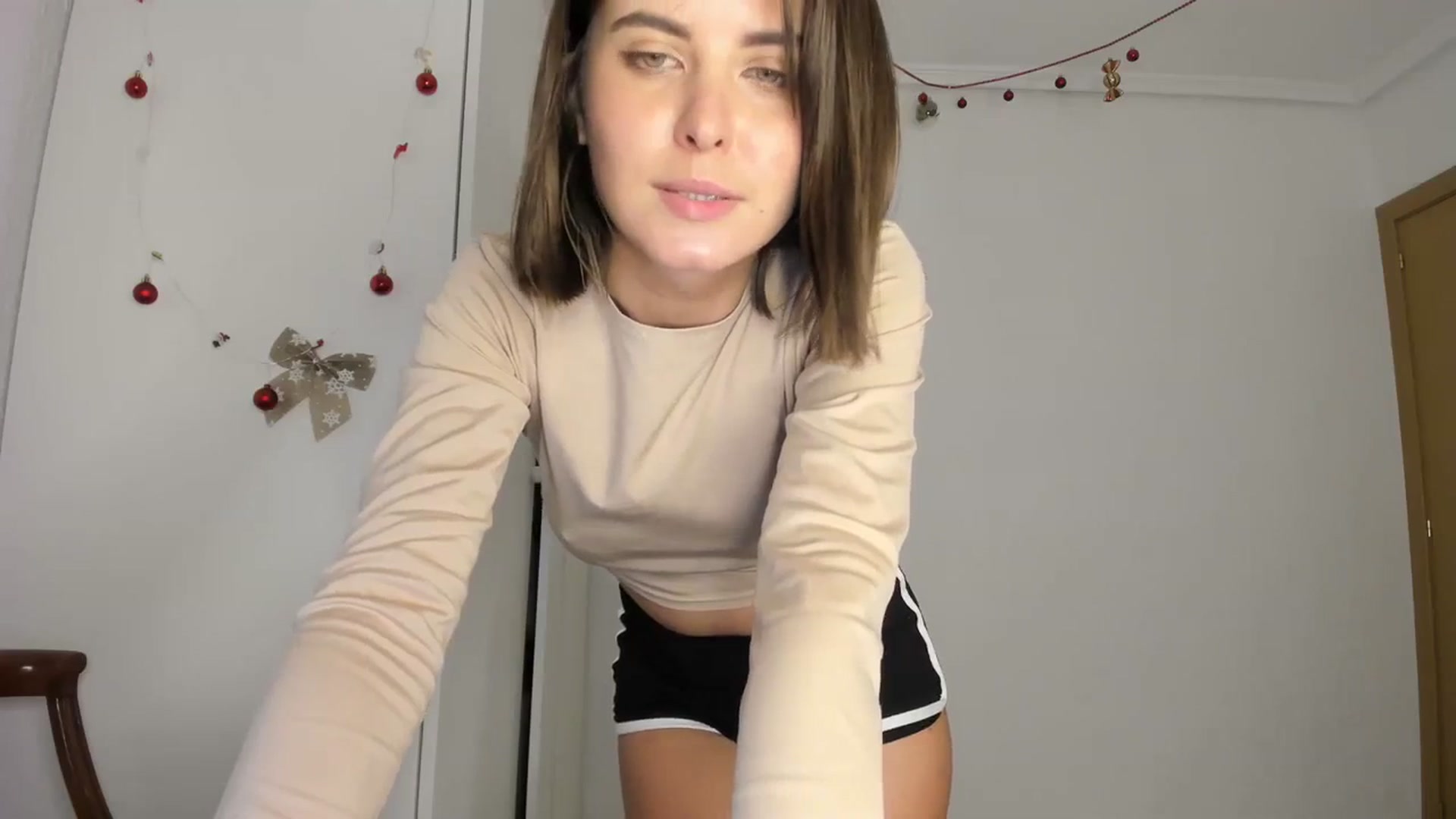 Gallery image thumbnail from AhahaGirl's myfreecams stream on, 12/13/2023, 15:52 image 17 of 20