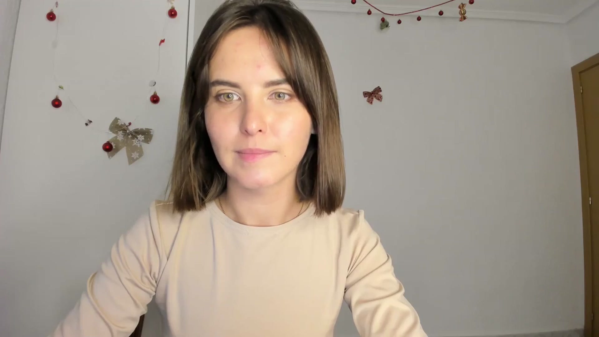 Gallery image thumbnail from AhahaGirl's myfreecams stream on, 12/13/2023, 15:52 image 6 of 20