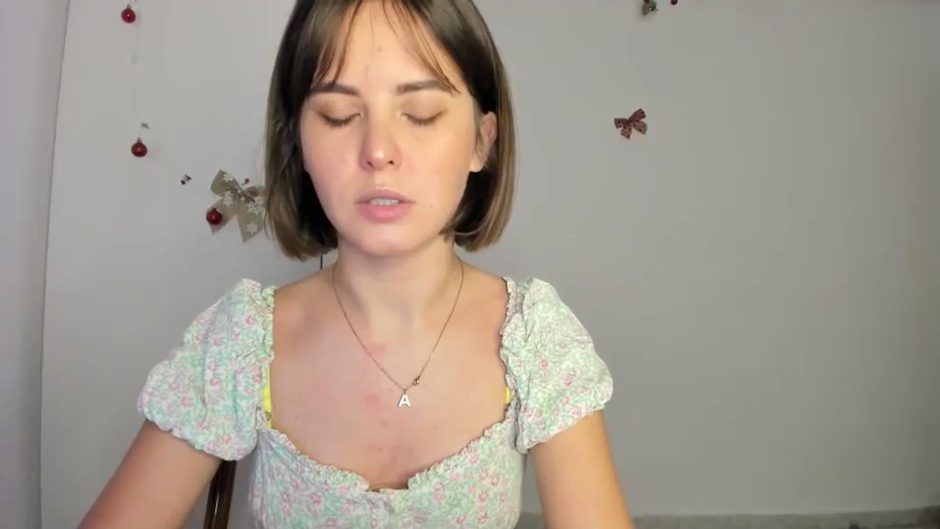 Gallery image thumbnail from AhahaGirl's myfreecams stream on, 12/22/2023, 16:25 image 11 of 20