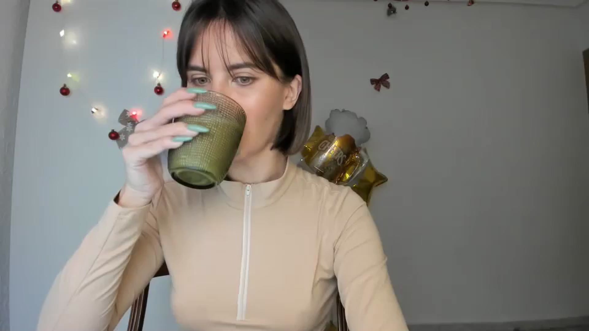 Gallery image thumbnail from AhahaGirl's myfreecams stream on, 12/23/2023, 13:45 image 1 of 20